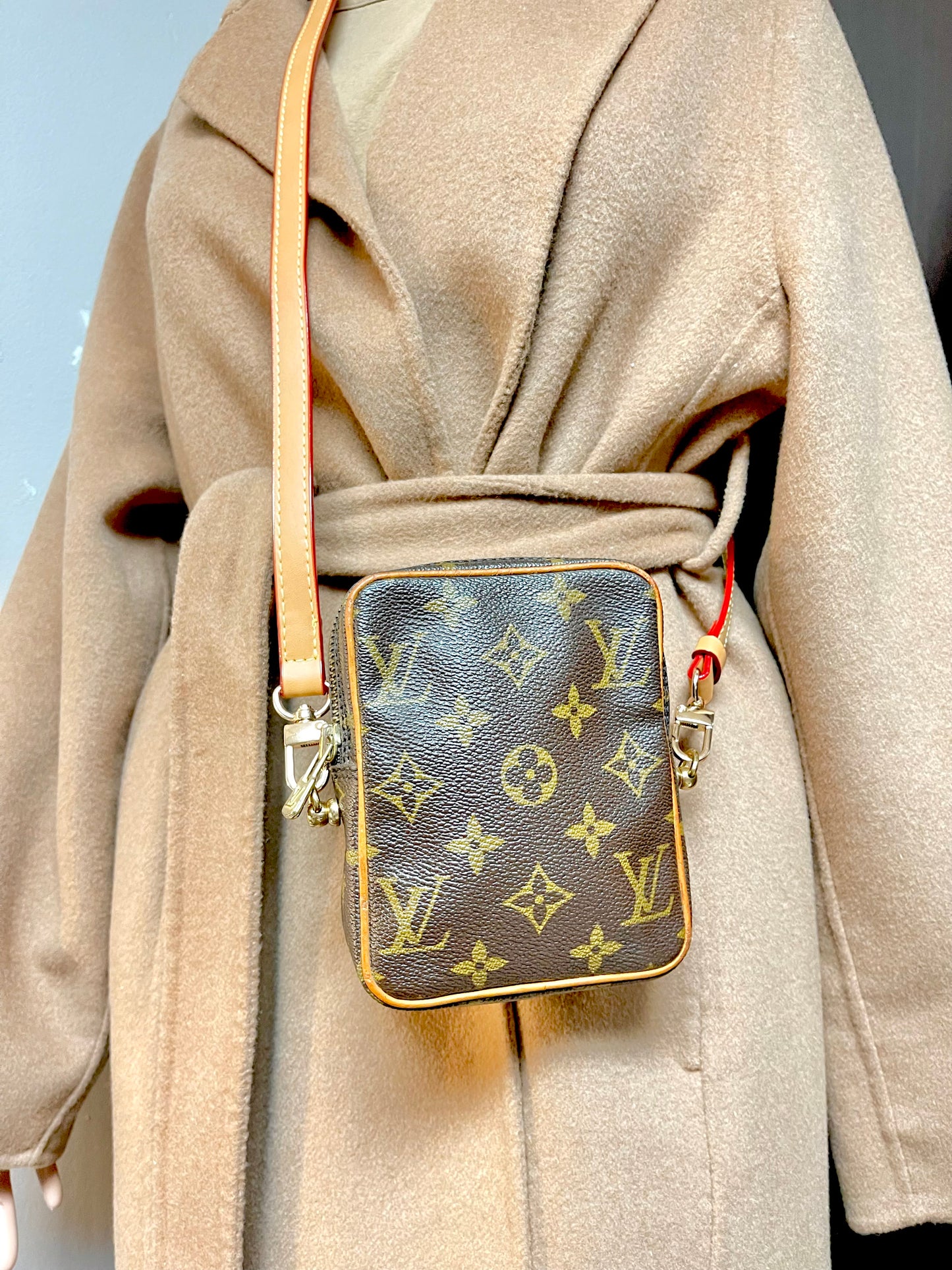 Authentic Louis Vuitton monogram crossbody