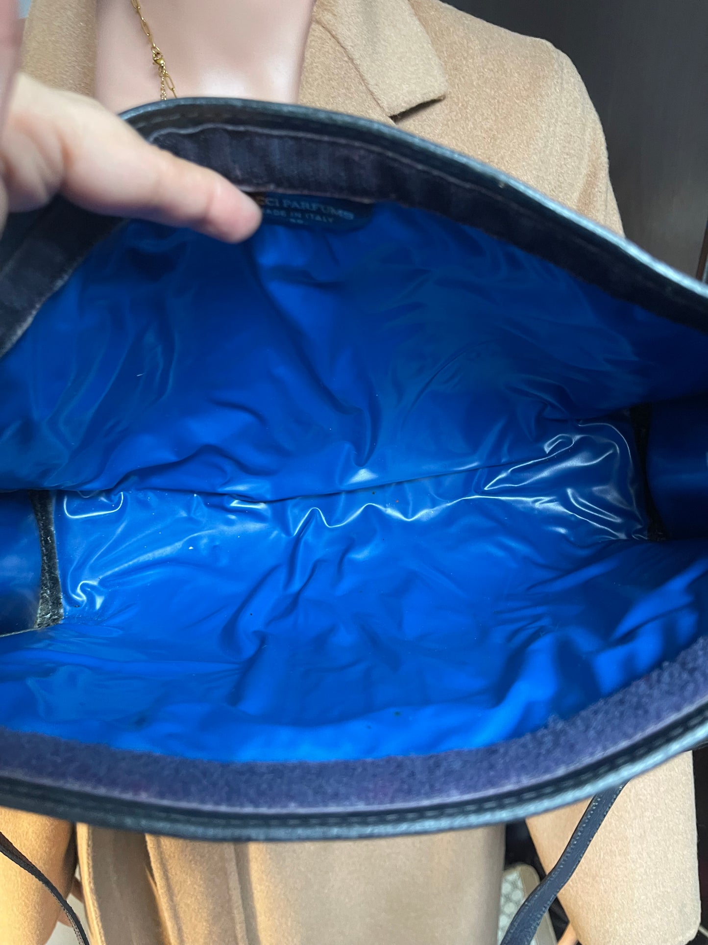 Authentic Gucci vintage web sherry line crossbody