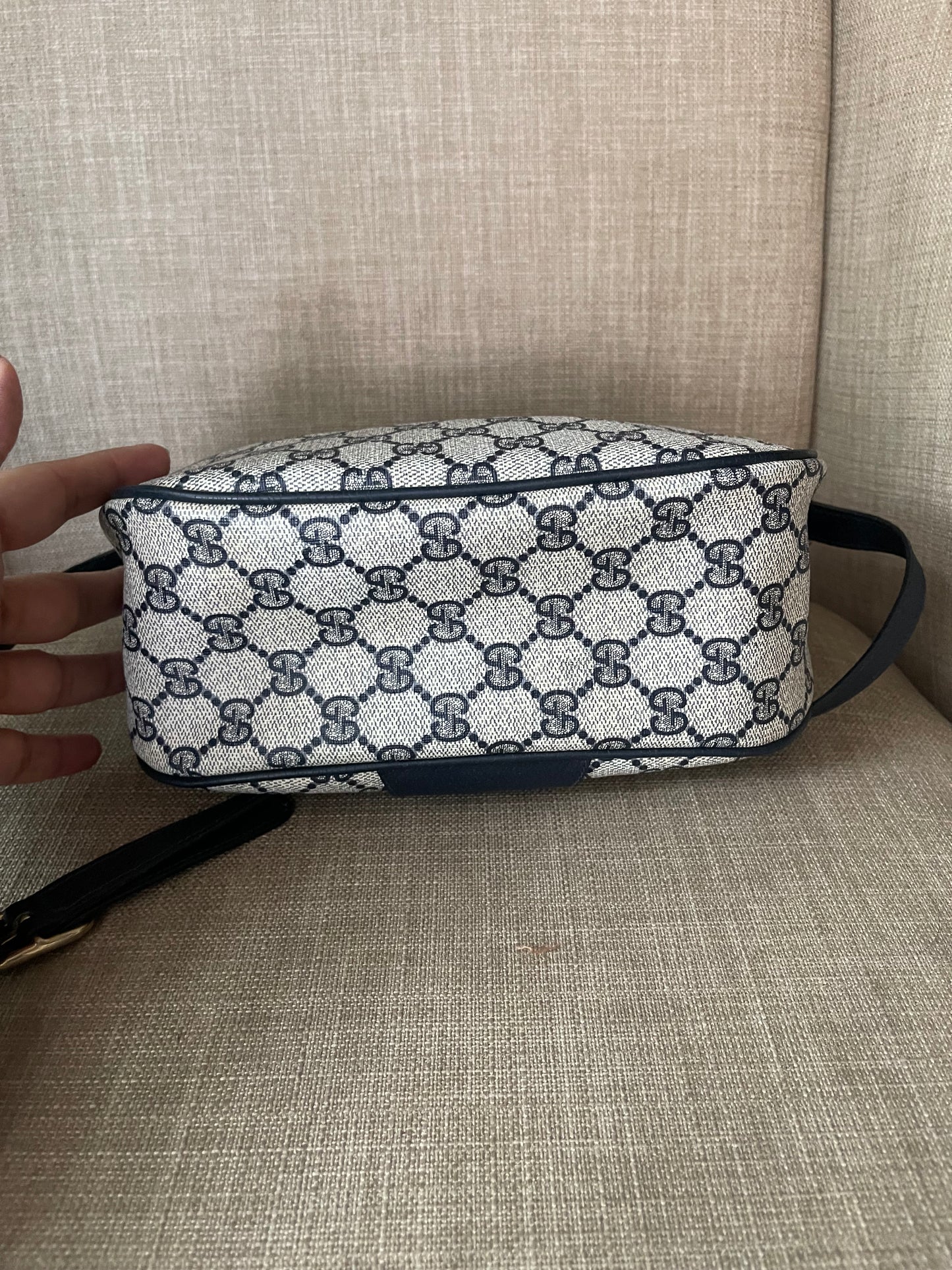 Authentic Gucci vintage web sherry line crossbody bag