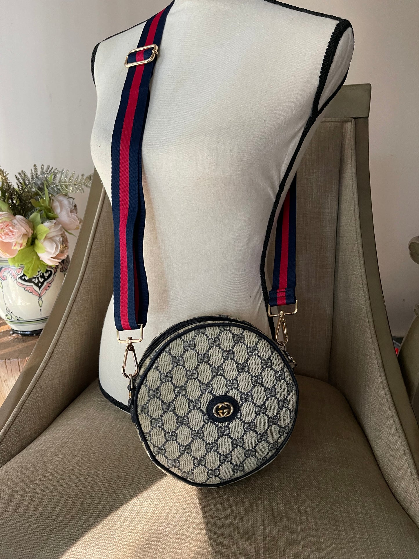Authentic Gucci vintage gg canvas blue crossbody bag