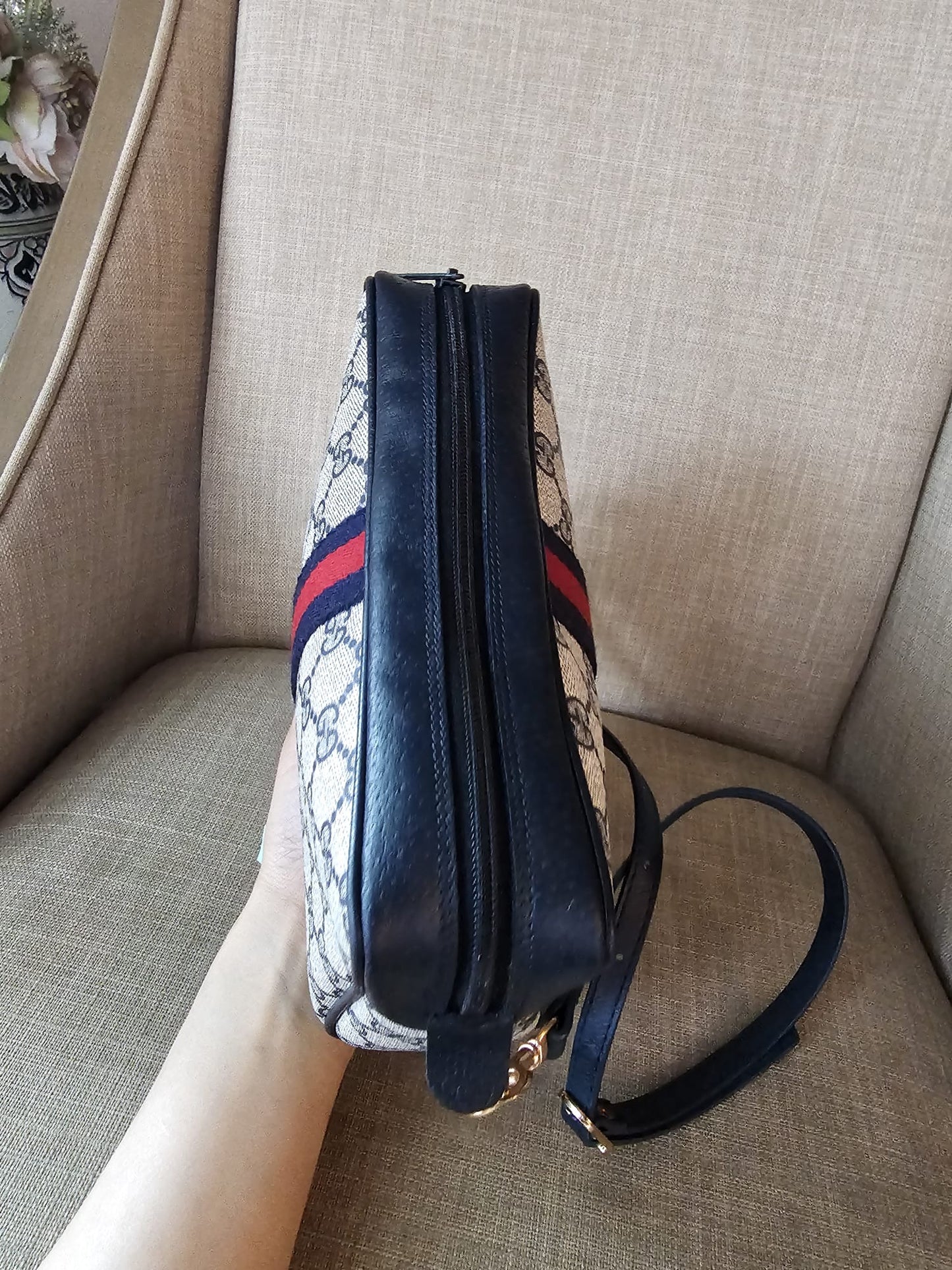 Authentic Gucci vintage web sherry line crossbody bag