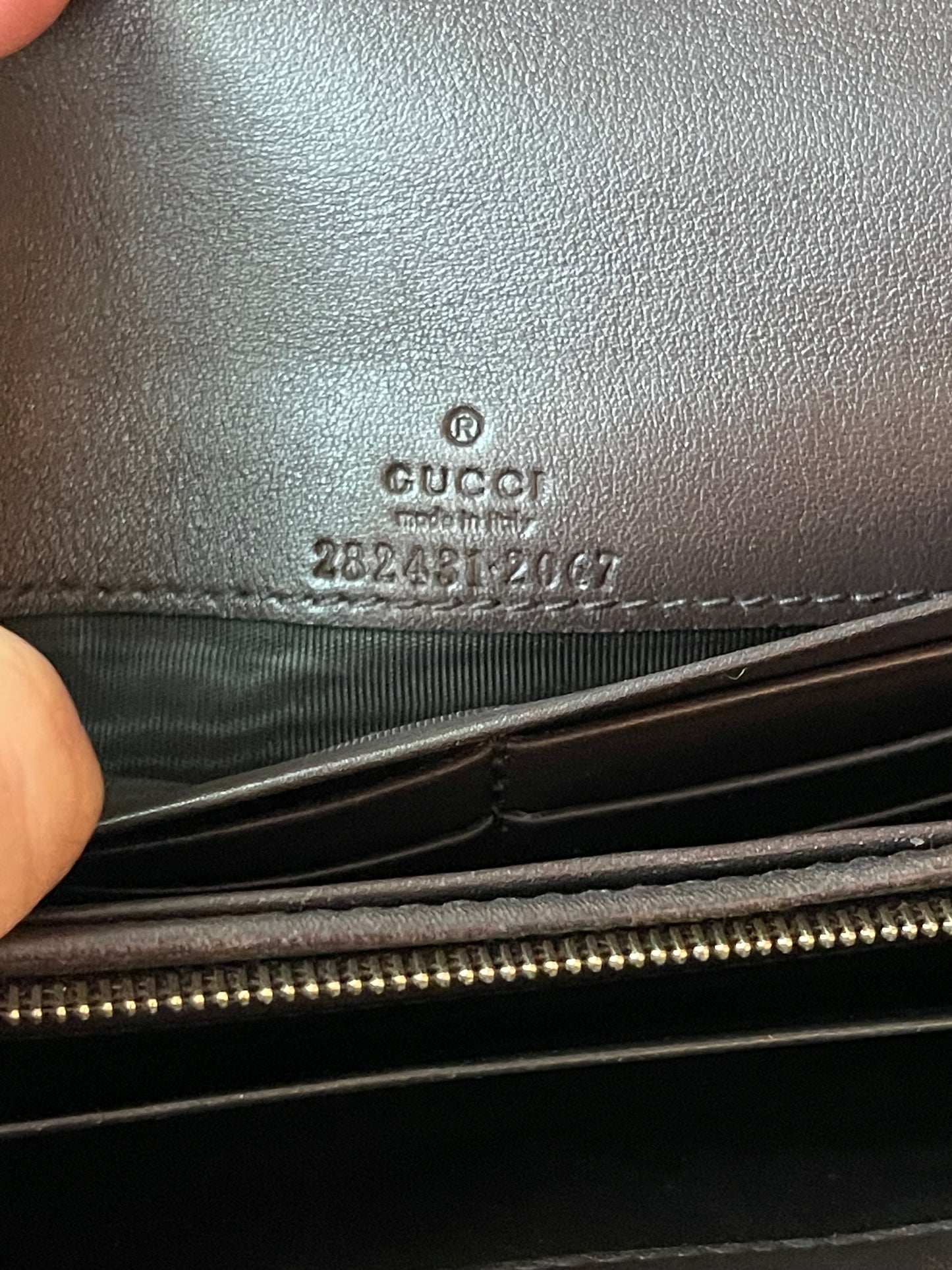 Authentic Gucci vintage gg wallet