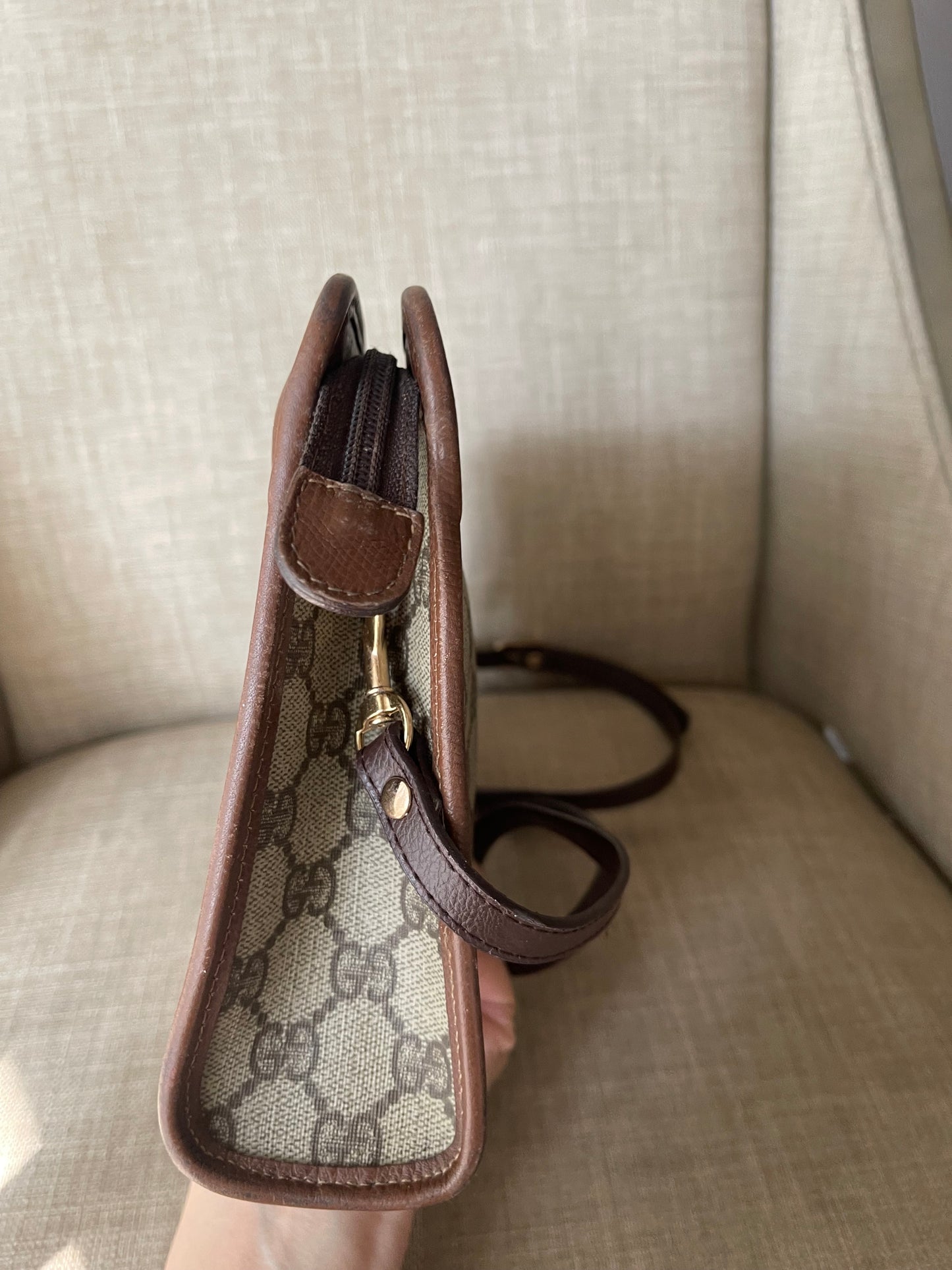 Authentic Gucci GG canvas clutch bag