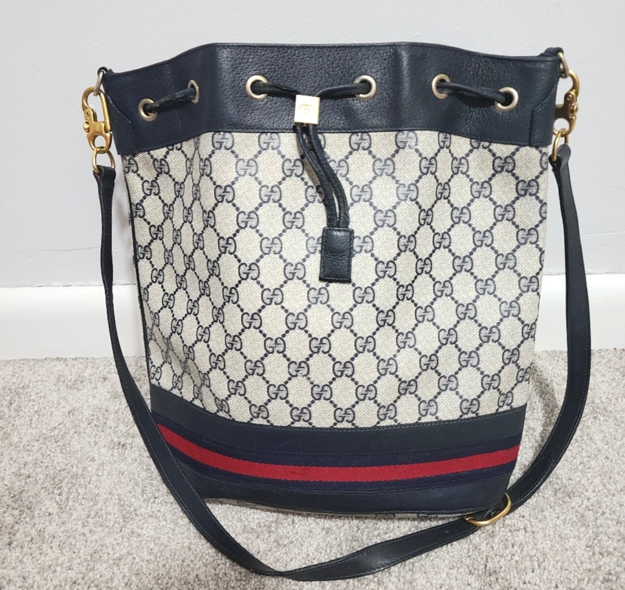 Authentic vintage Gucci web sherry line crossbody bag