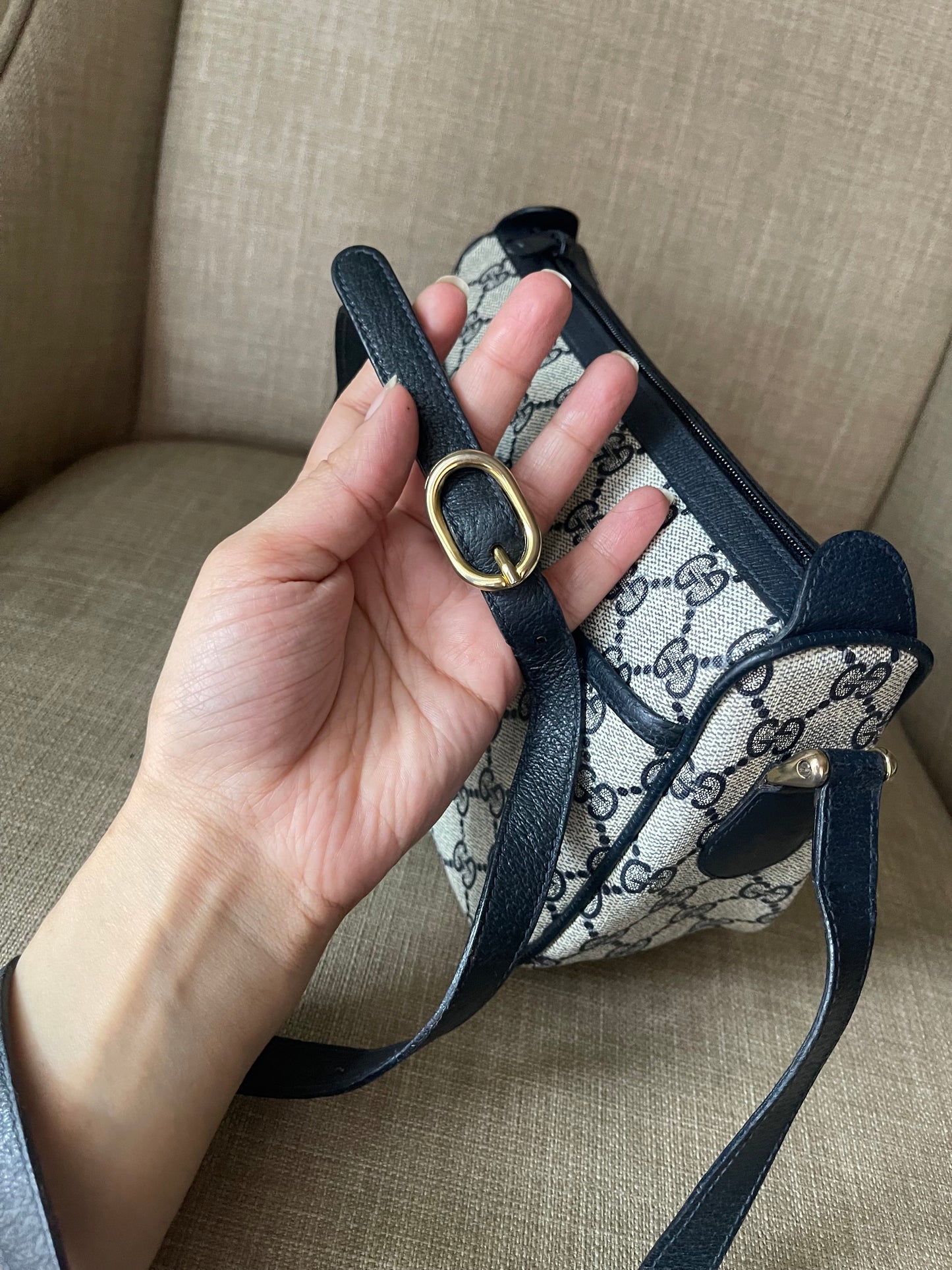 Authentic Gucci vintage web sherry line crossbody bag