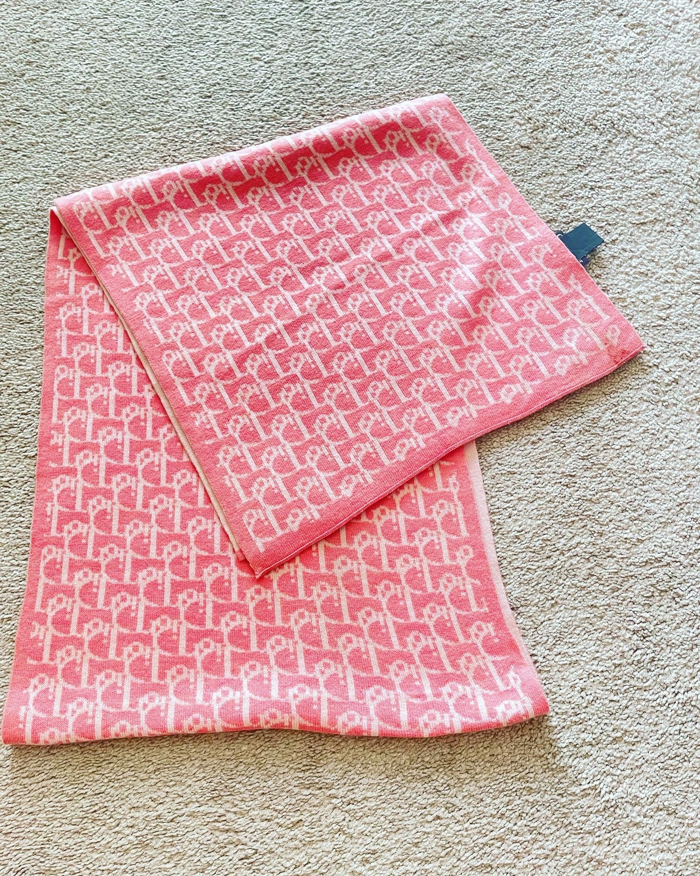 Authentic Dior woll vintage scarve