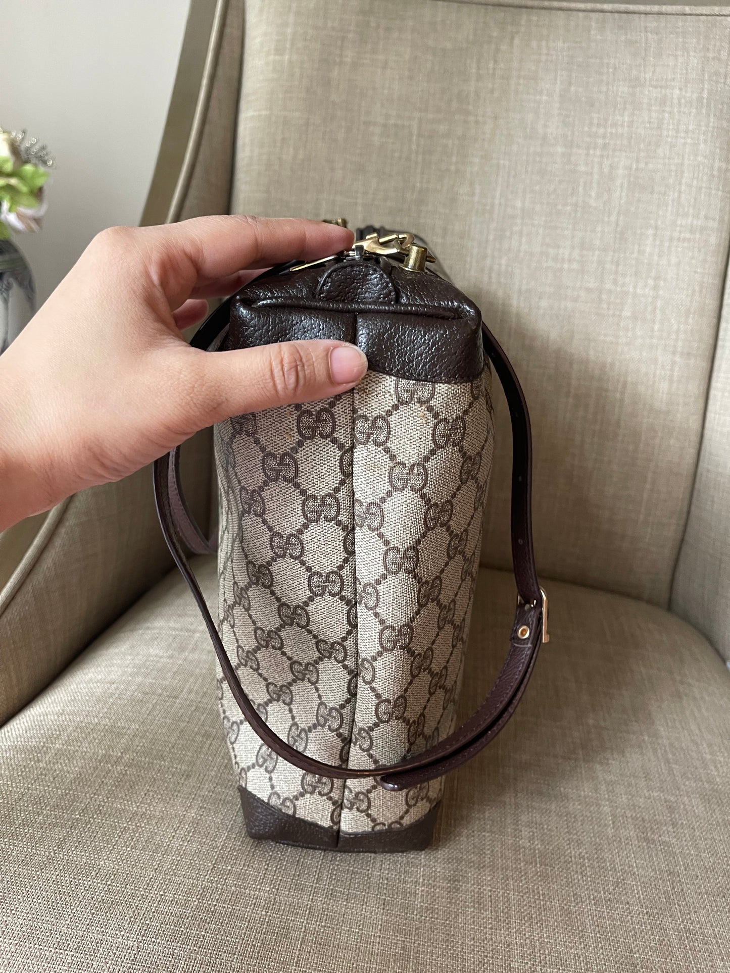 Authentic Gucci vintage gg canvas crossbody bag