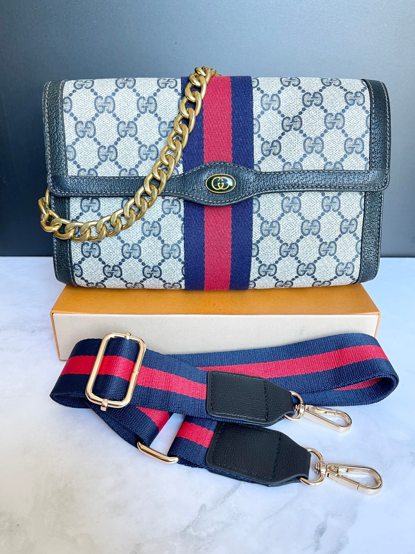 Authentic Gucci vintage web sherry line crossbody bag