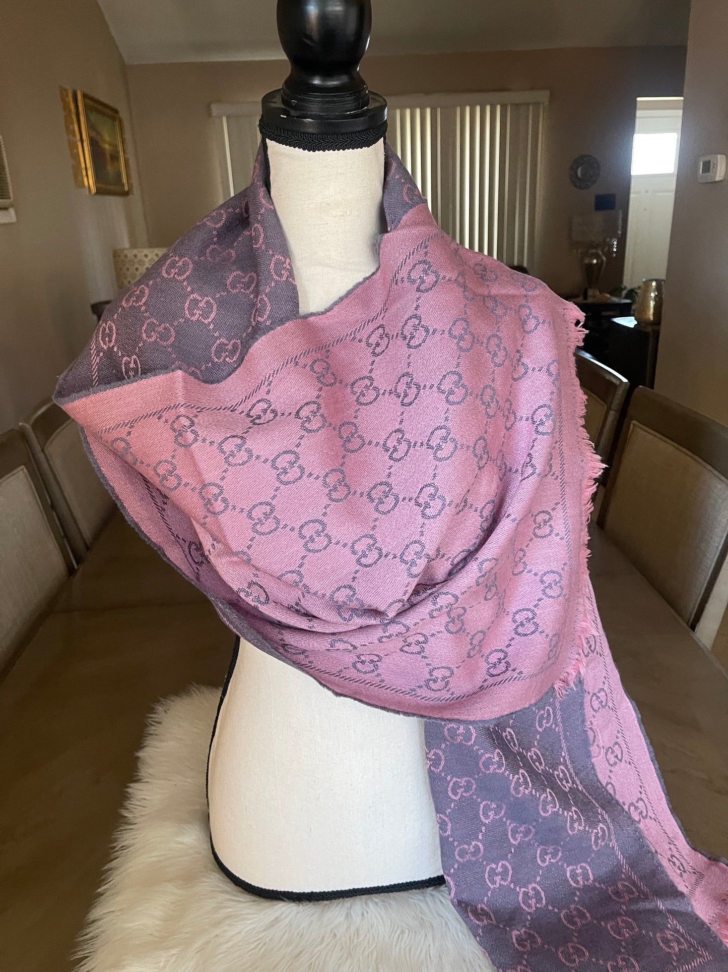 Authentic vintage GG logo gucci scarf