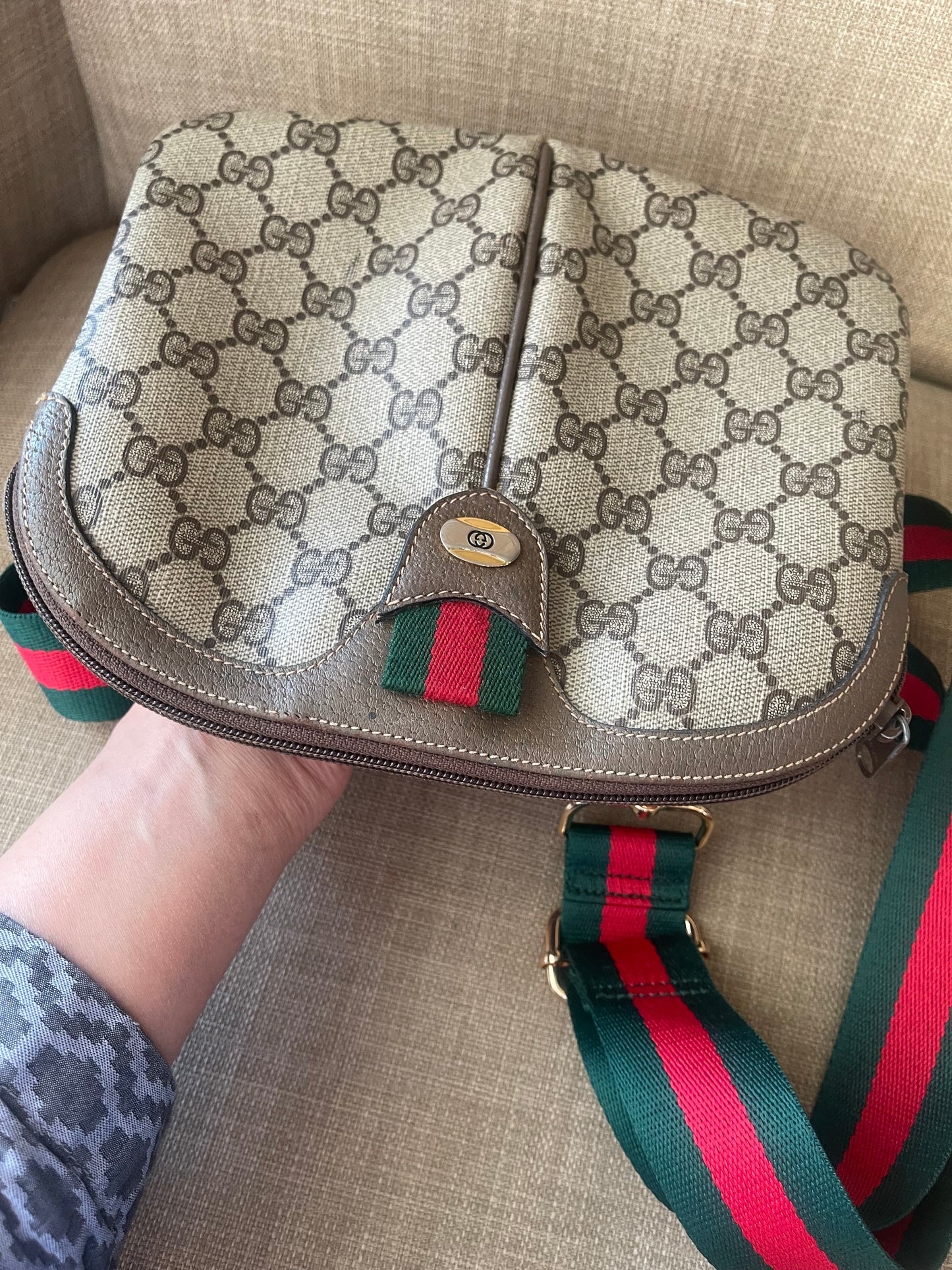 Authentic Gucci vintage crossbody bag