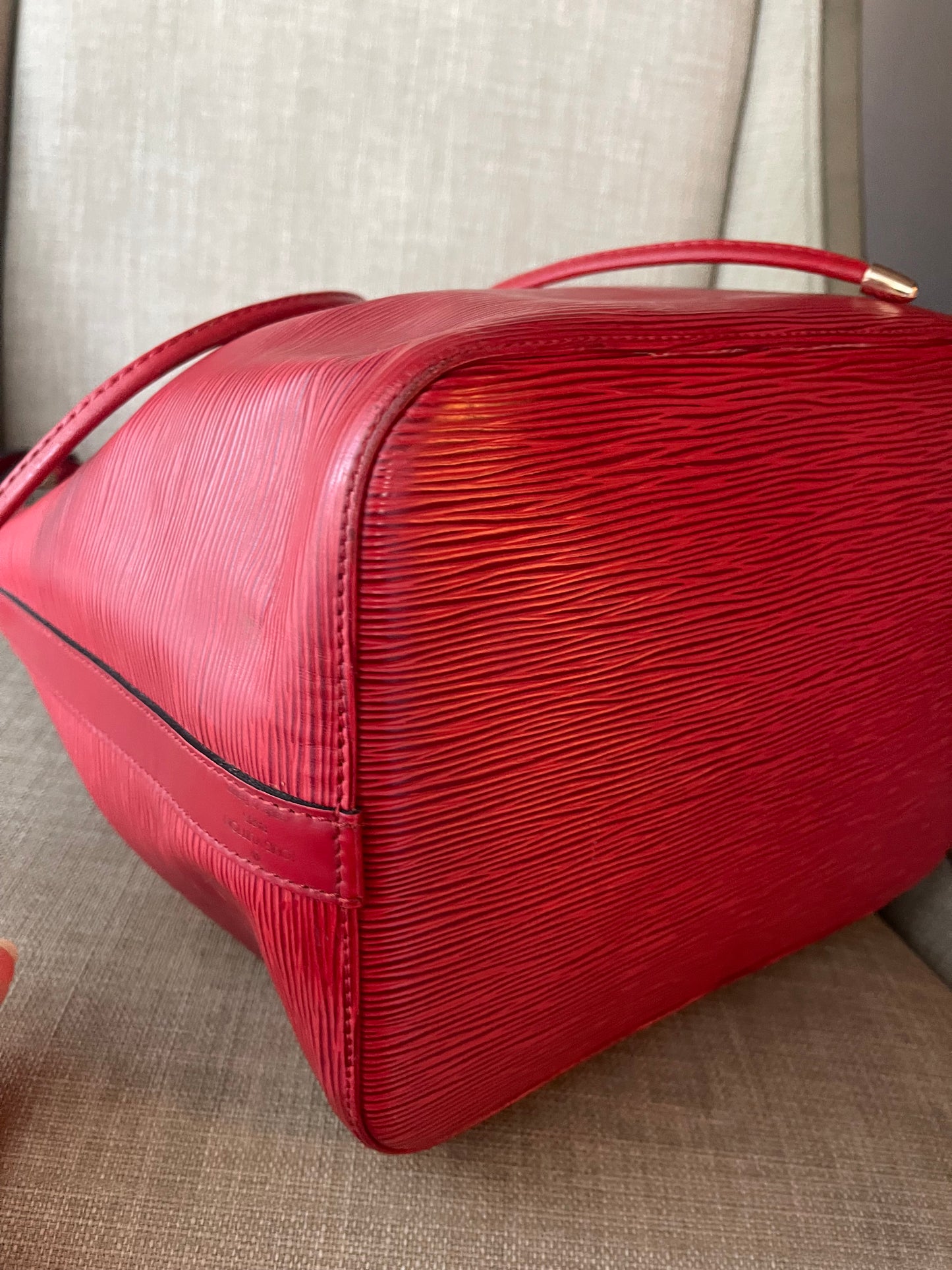 Authentic Louis Vuitton Epi noe shoulder bag red