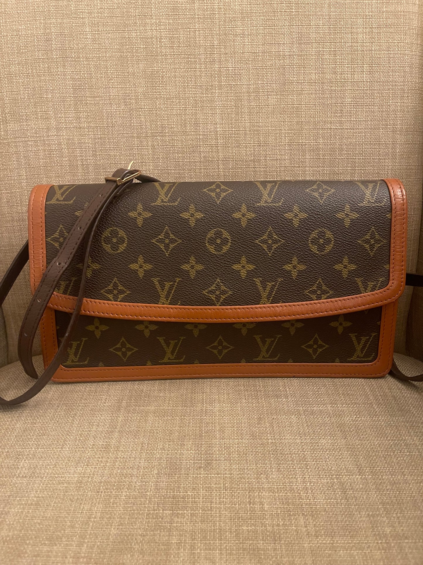 Authentic Louis Vuitton vintage dame clutch bag