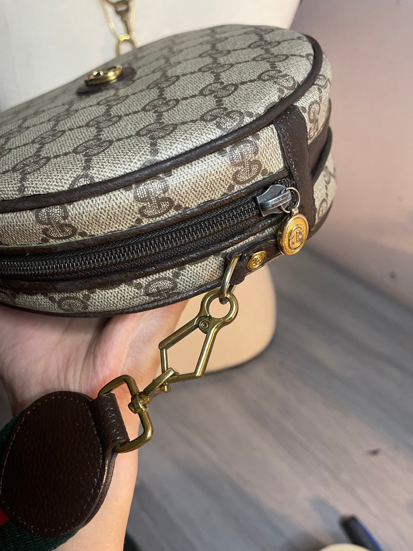 Authentic Gucci vintage gg canvas crossbody