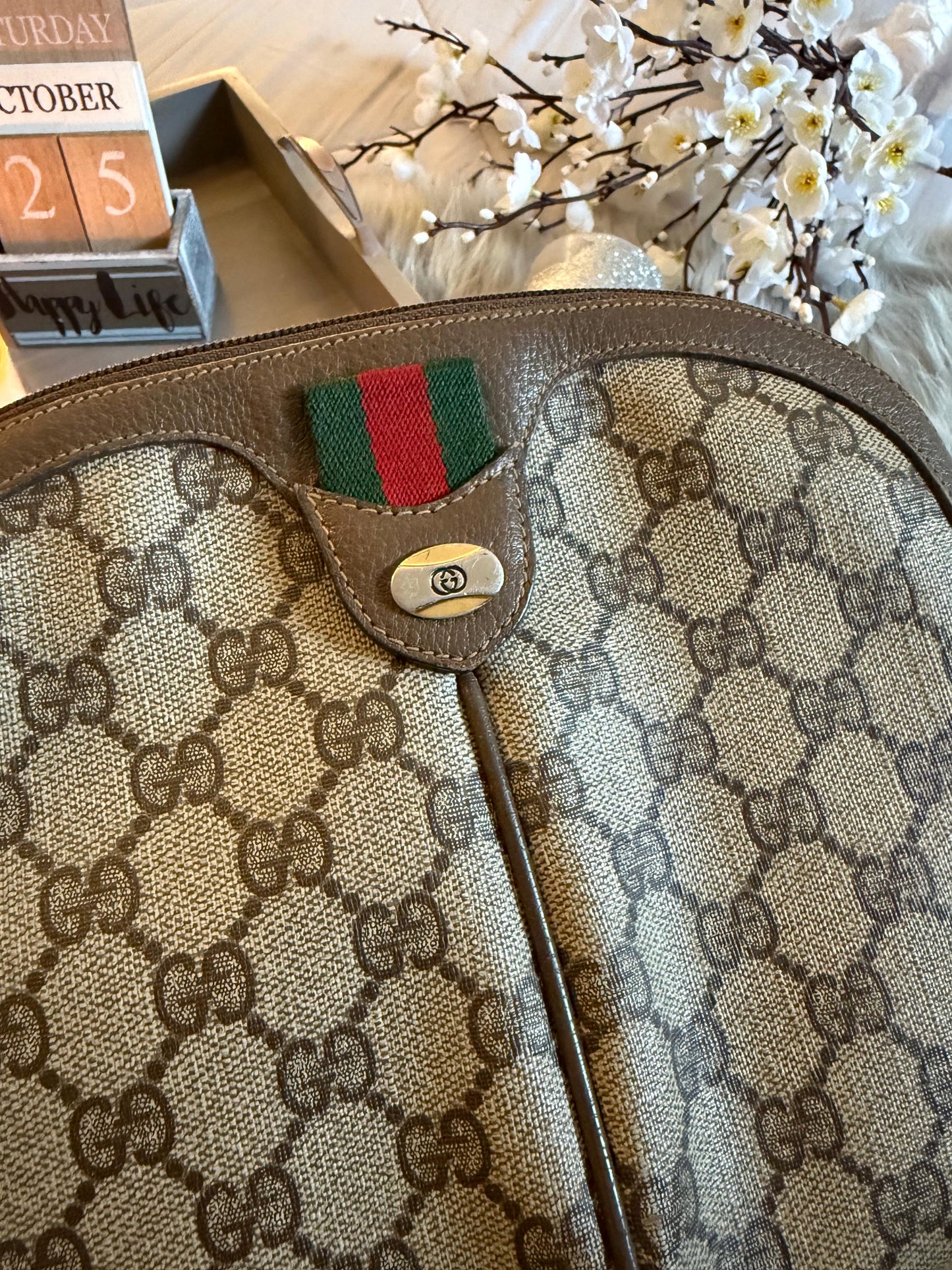 Authentic Gucci vintage web sherry line crossbody