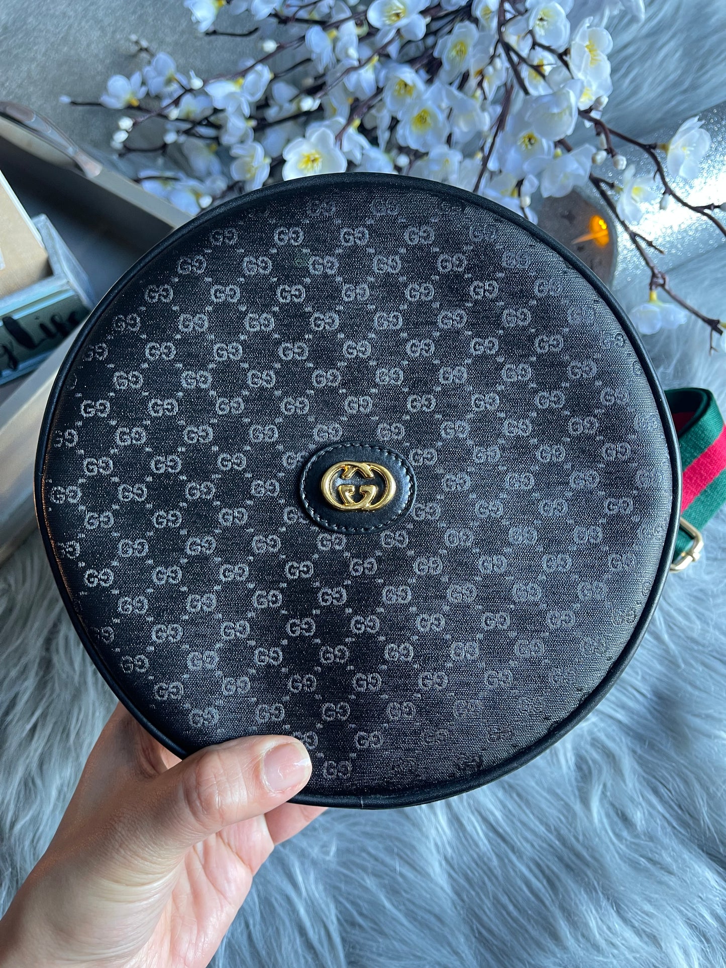 Authentic Gucci vintage GG canvas crossbody bag