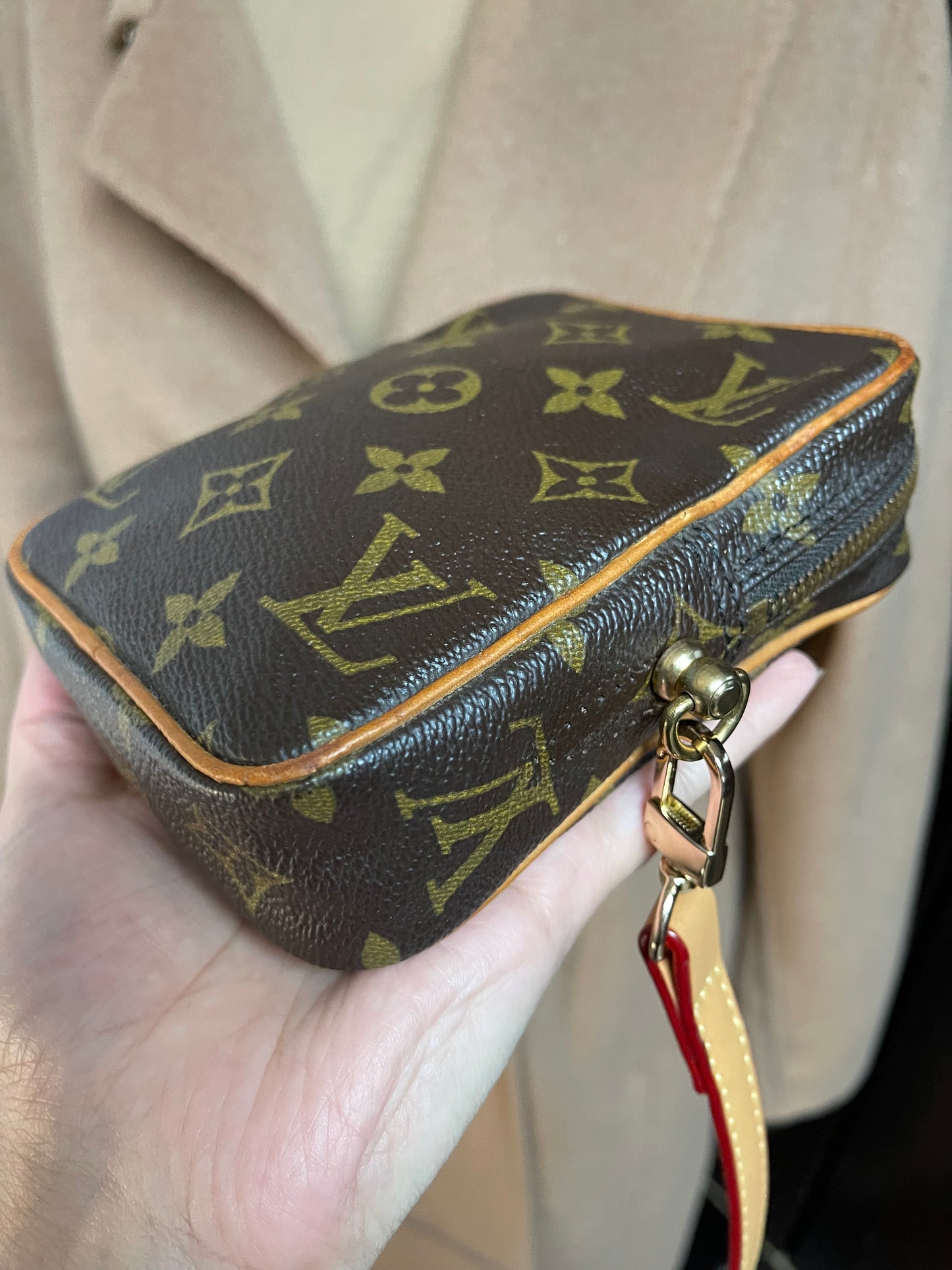 Authentic Louis Vuitton monogram crossbody