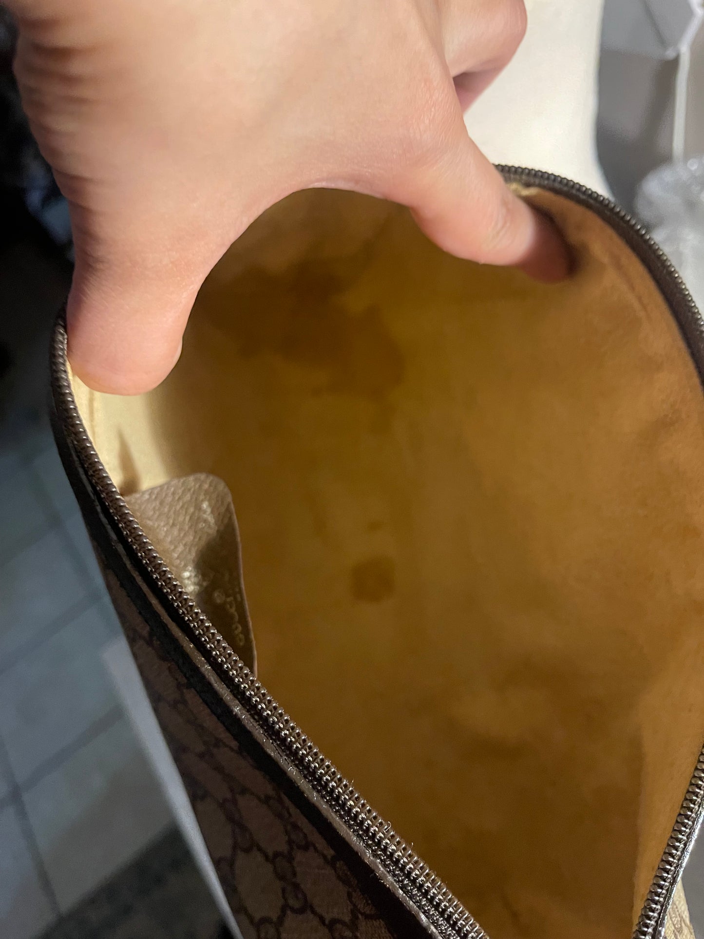 Authentic Gucci vintage web sherry line crossbody