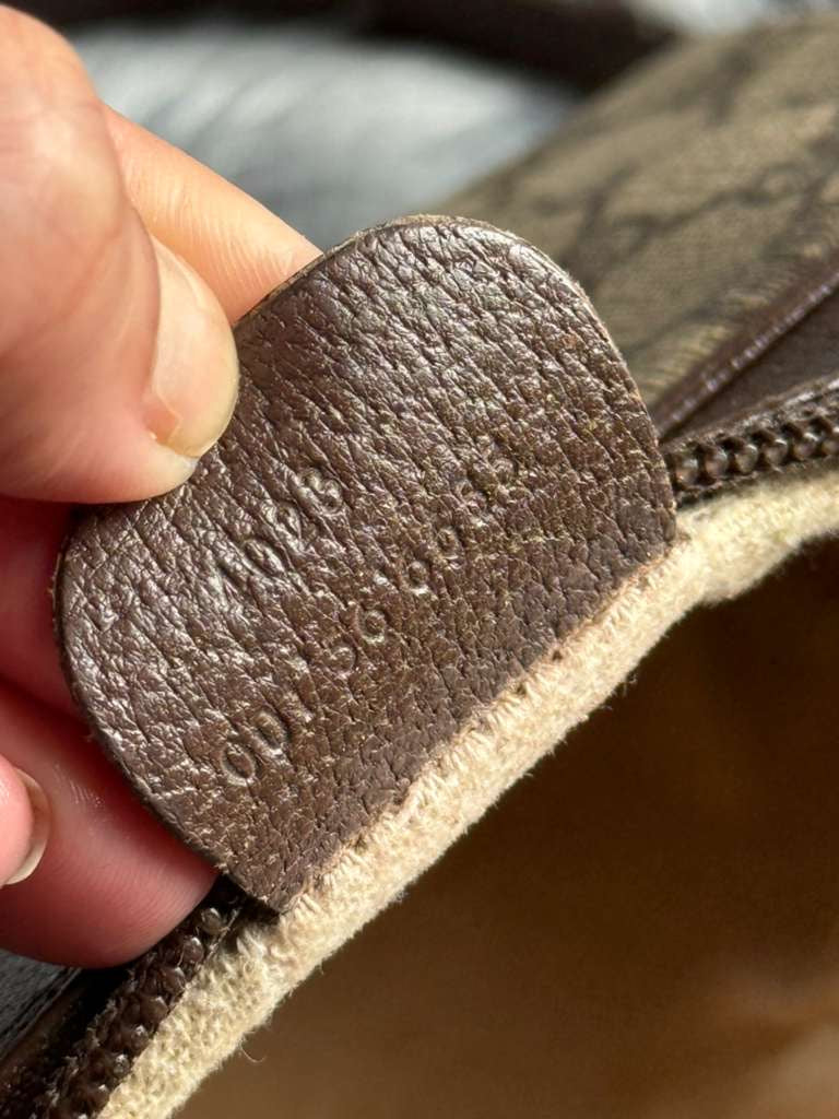 Authentic Gucci vintage web sherry line crossbody