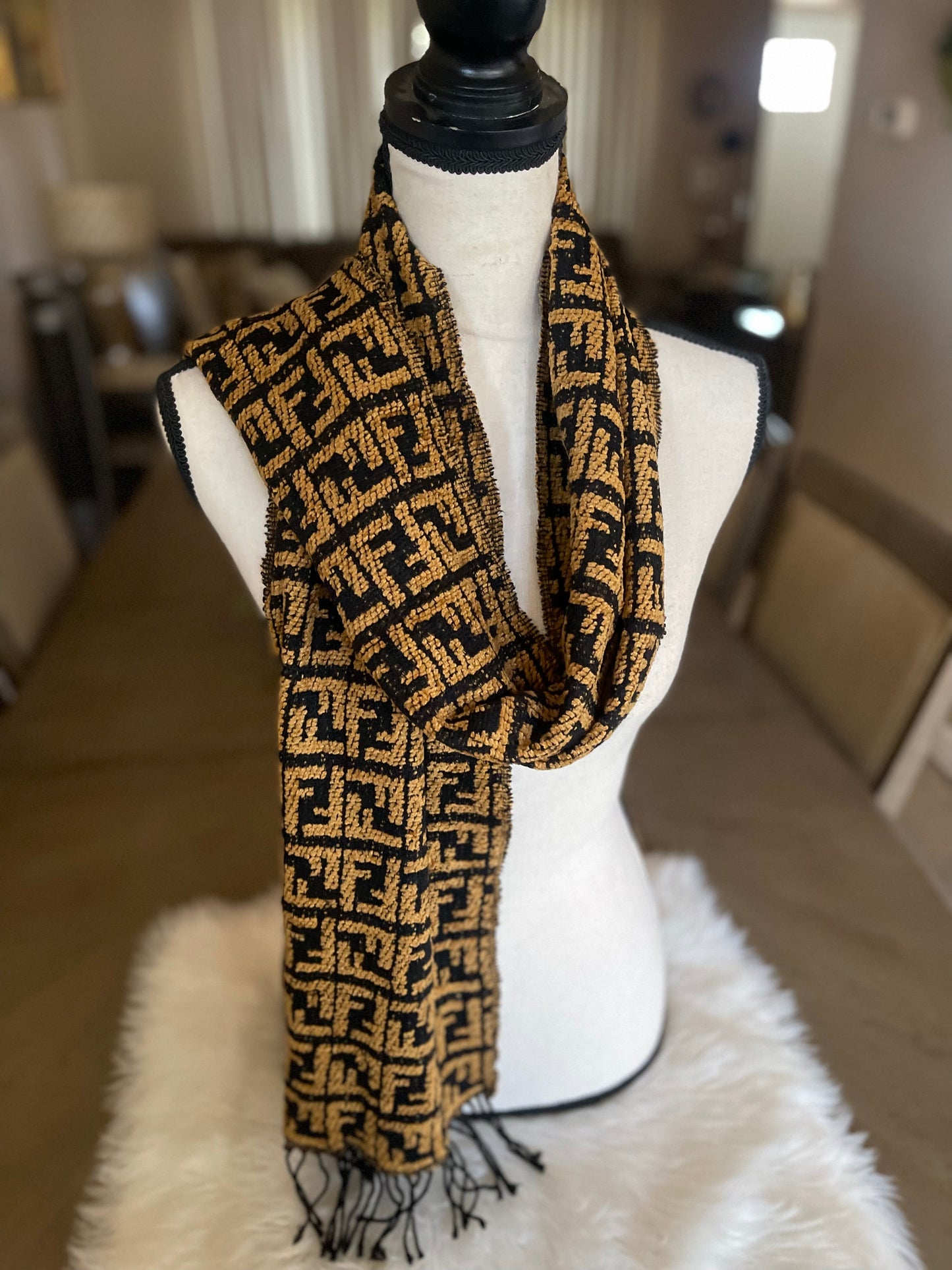 Authentic fendi FF logo embosed like scarf