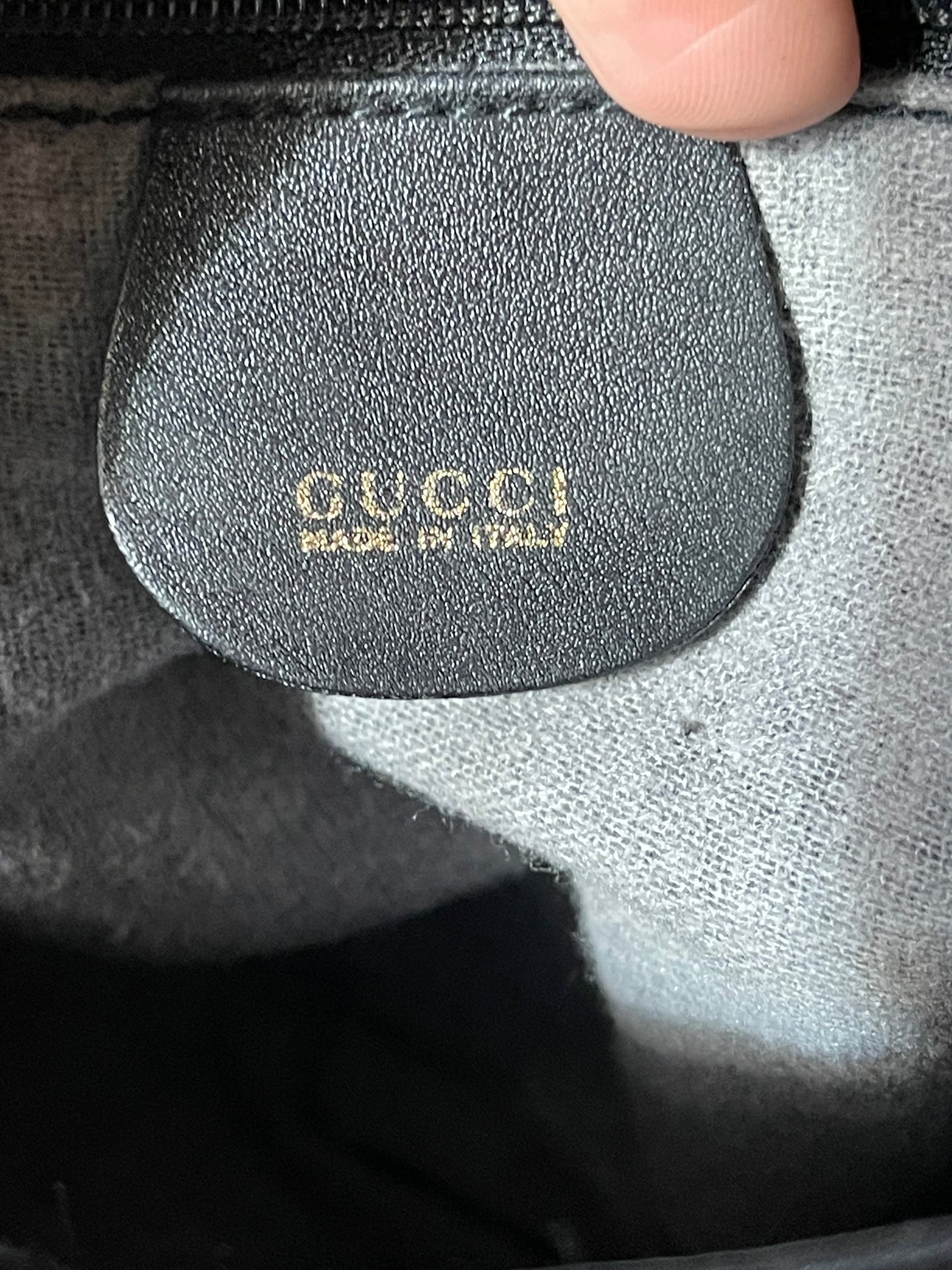 Authentic Gucci vintage horsebit crossbody bag