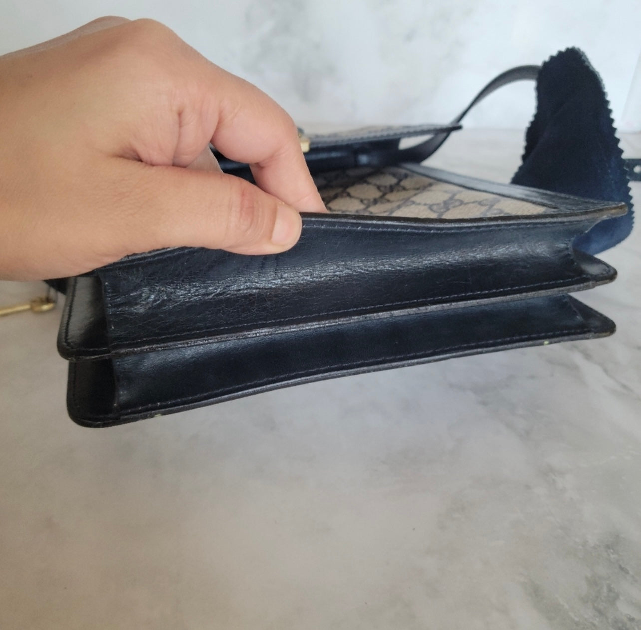 Authentic Gucci vintage crossbody bag