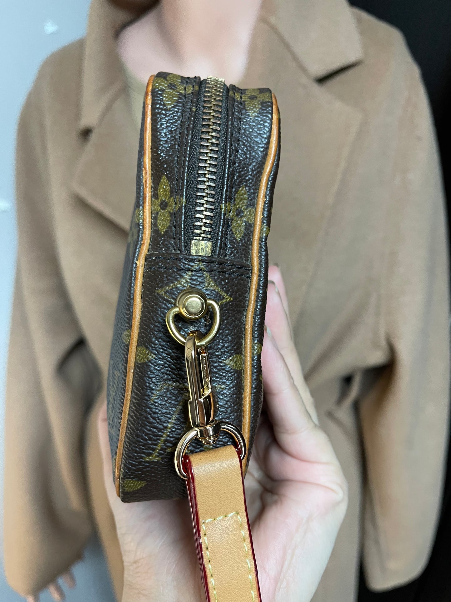 Authentic Louis Vuitton monogram crossbody