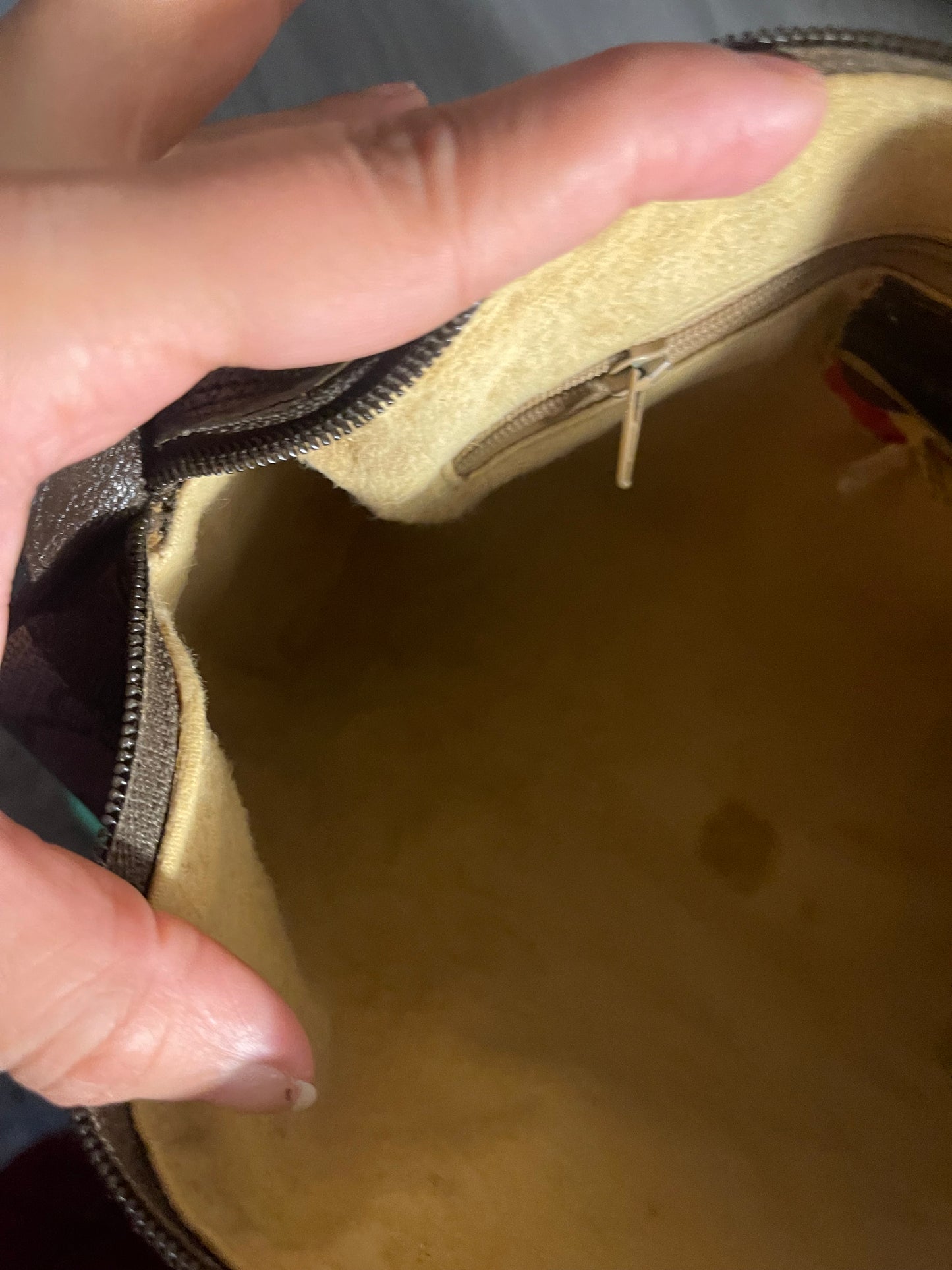 Authentic Gucci vintage web sherry line crossbody