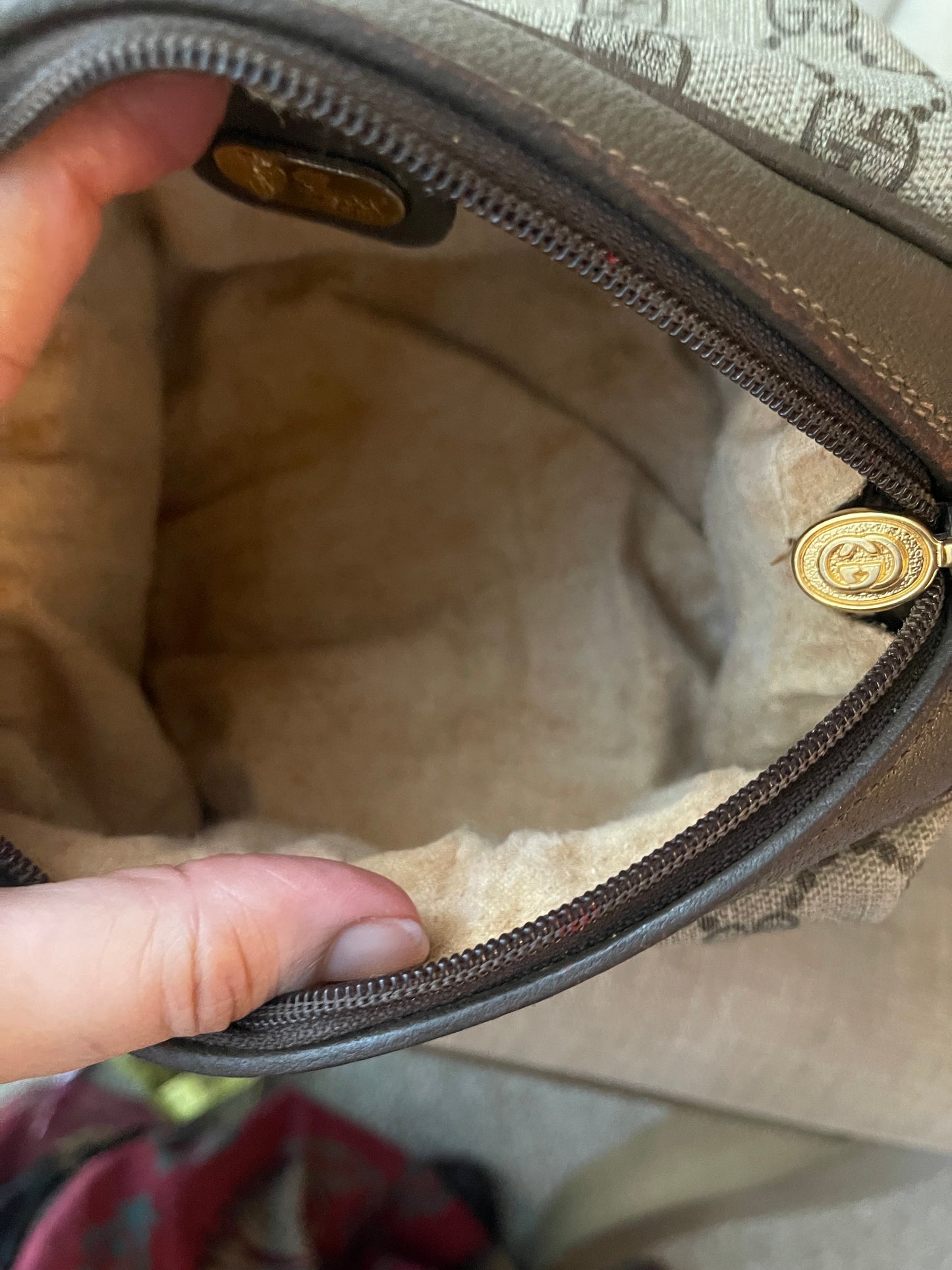 Authentic Gucci vintage crossbody bag