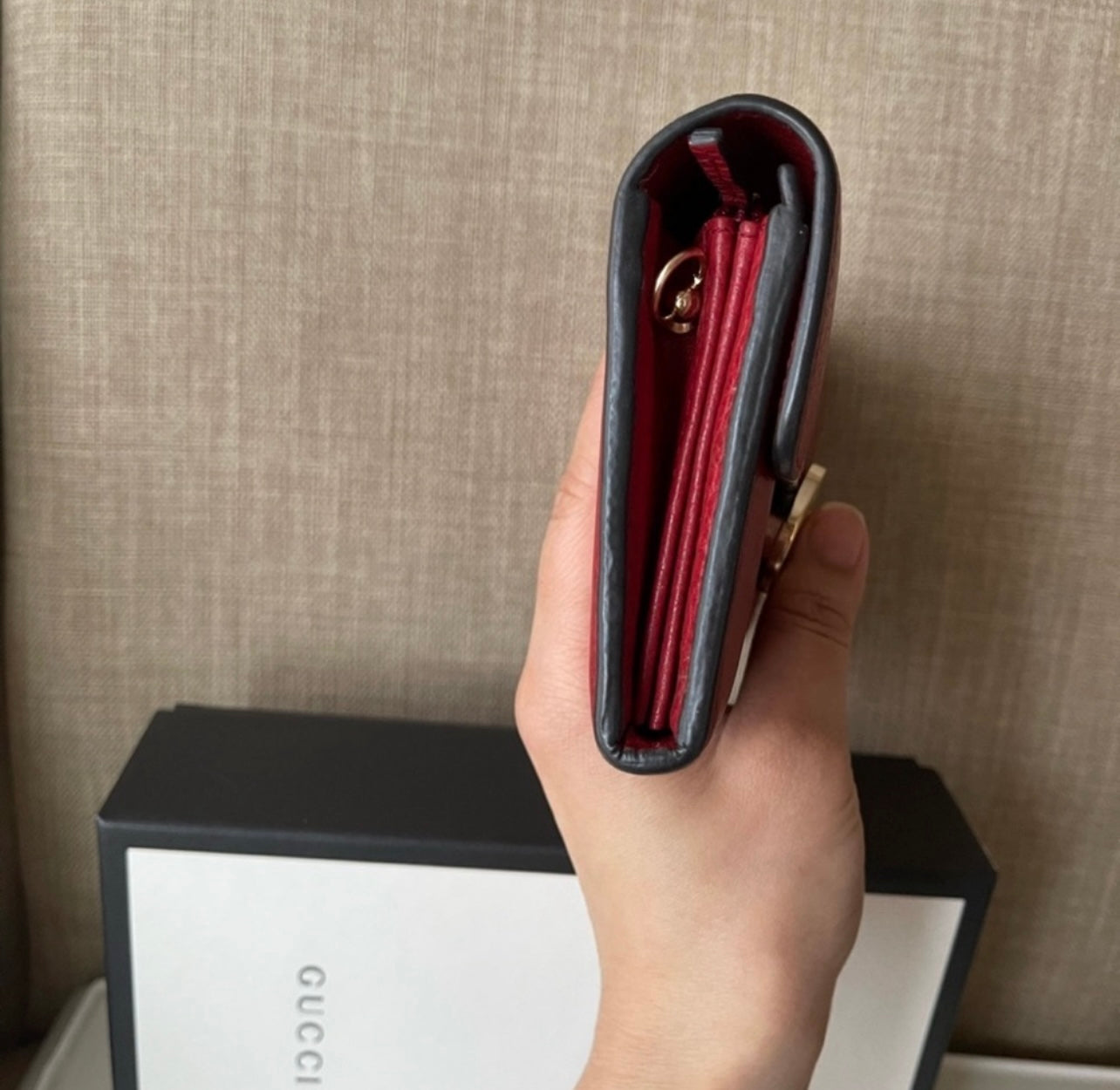 Authentic Gucci interlock gg wallet