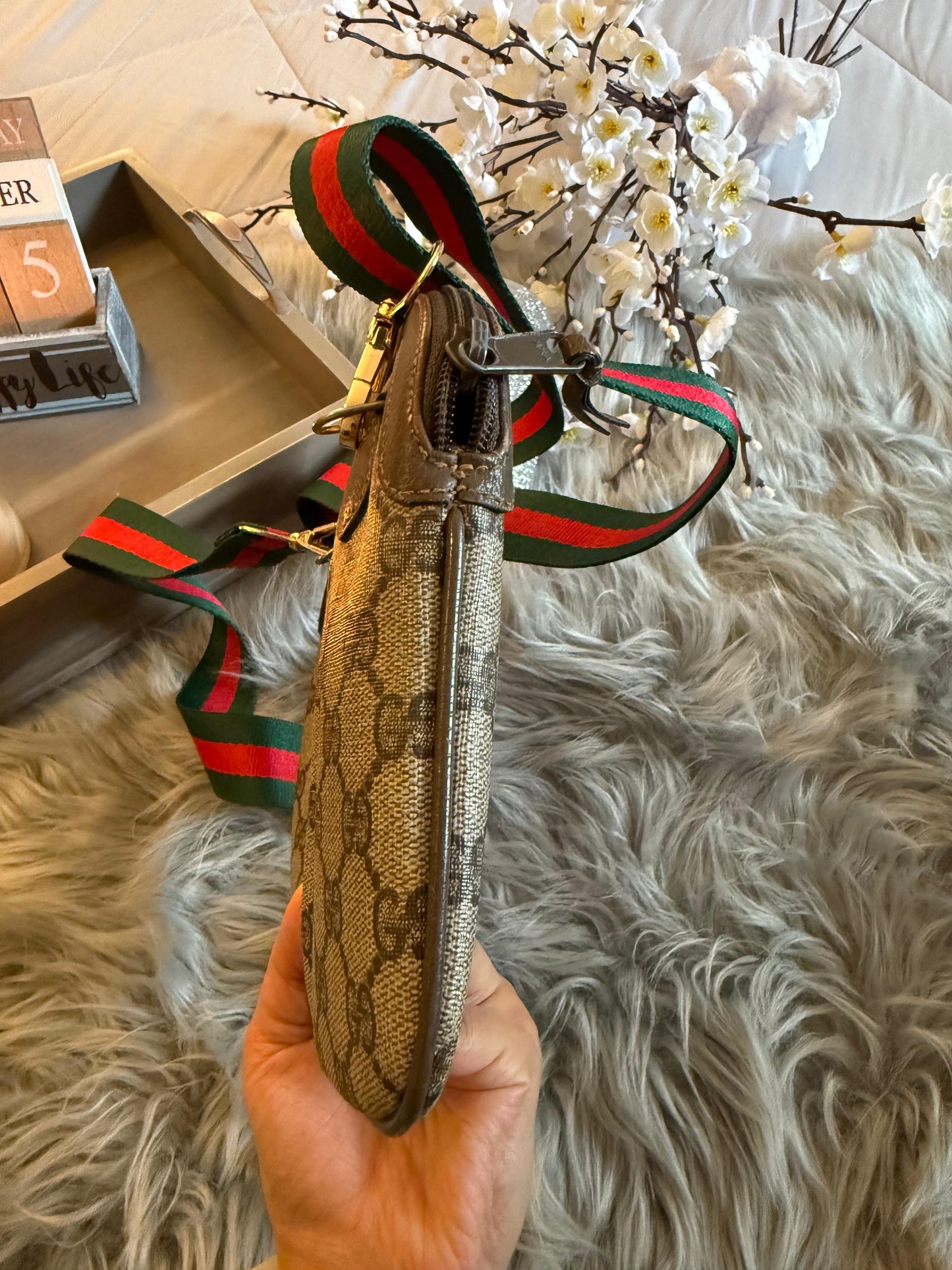 Authentic Gucci vintage web sherry line crossbody