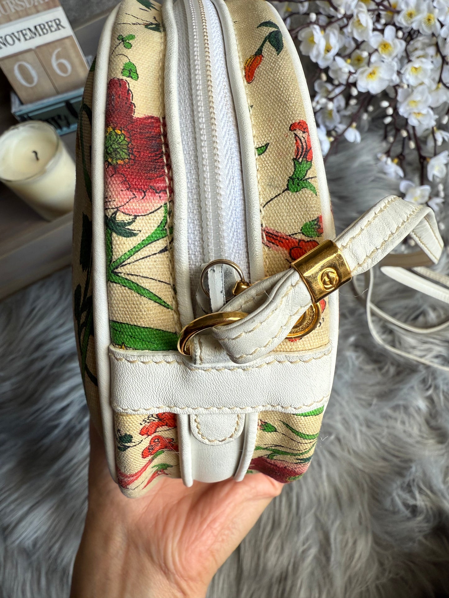 Authentic Gucci vintage crossbody bad