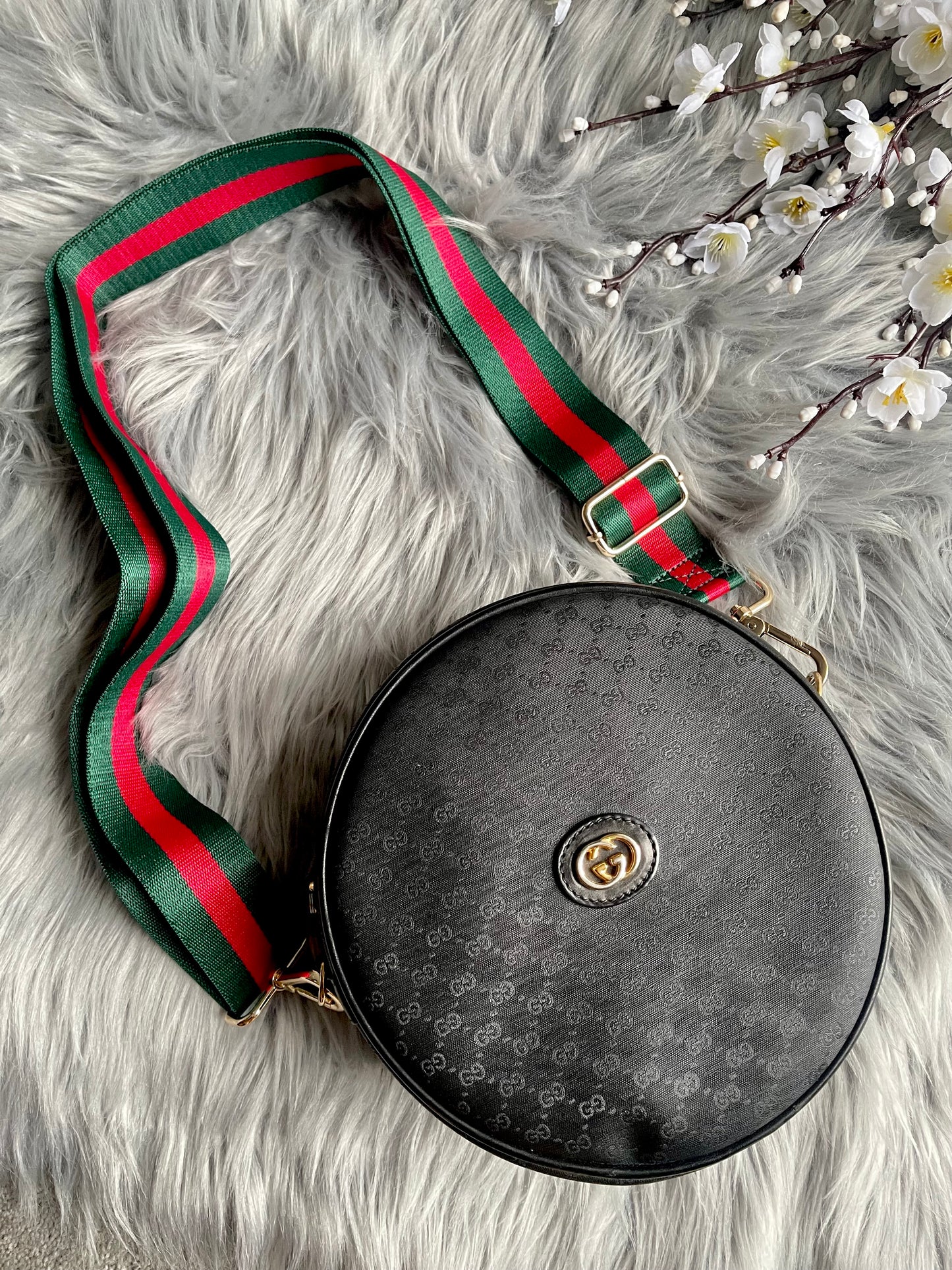 Authentic Gucci vintage crossbody bag