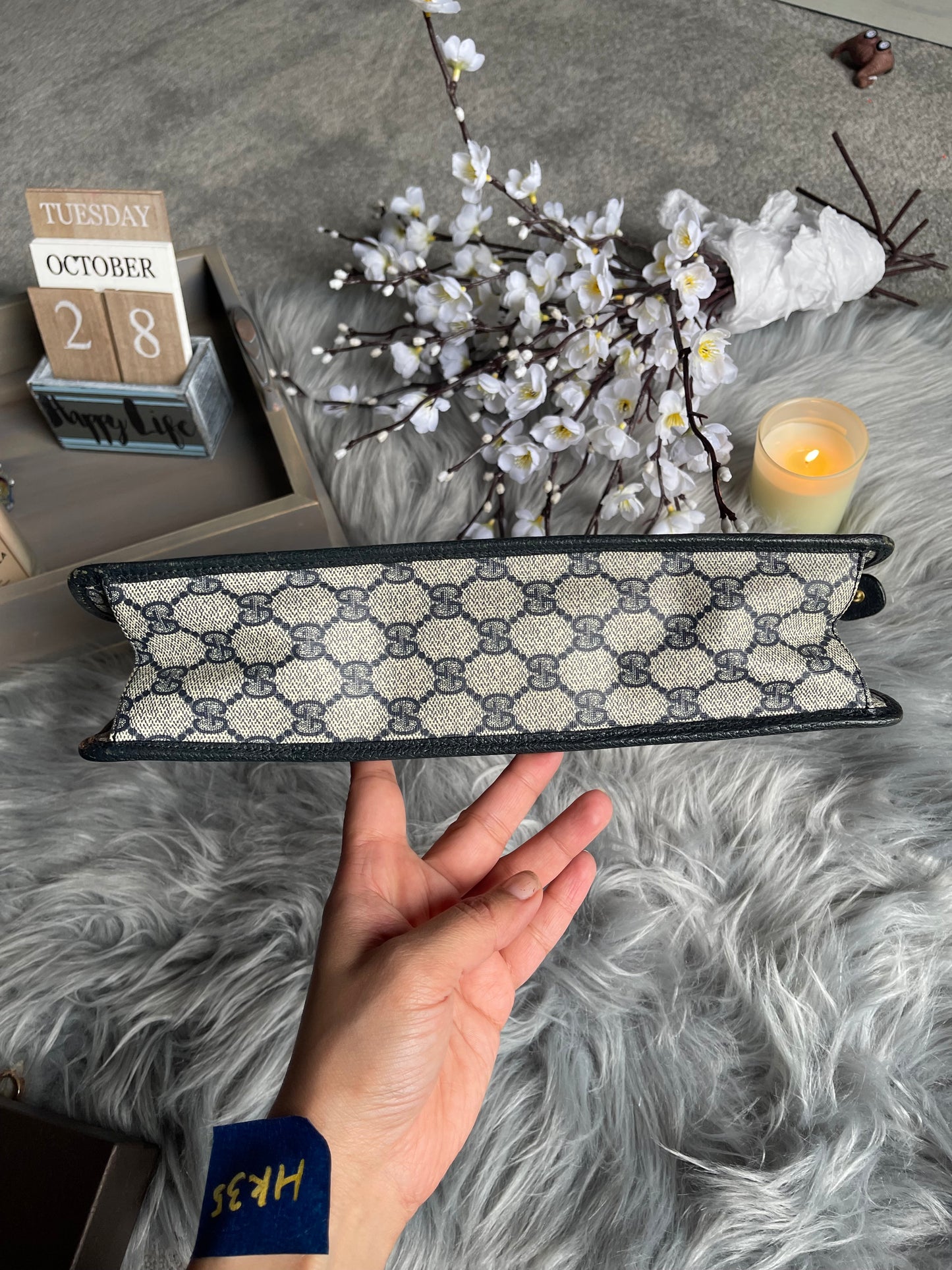 Authentic Gucci vintage GG canvas crossbody