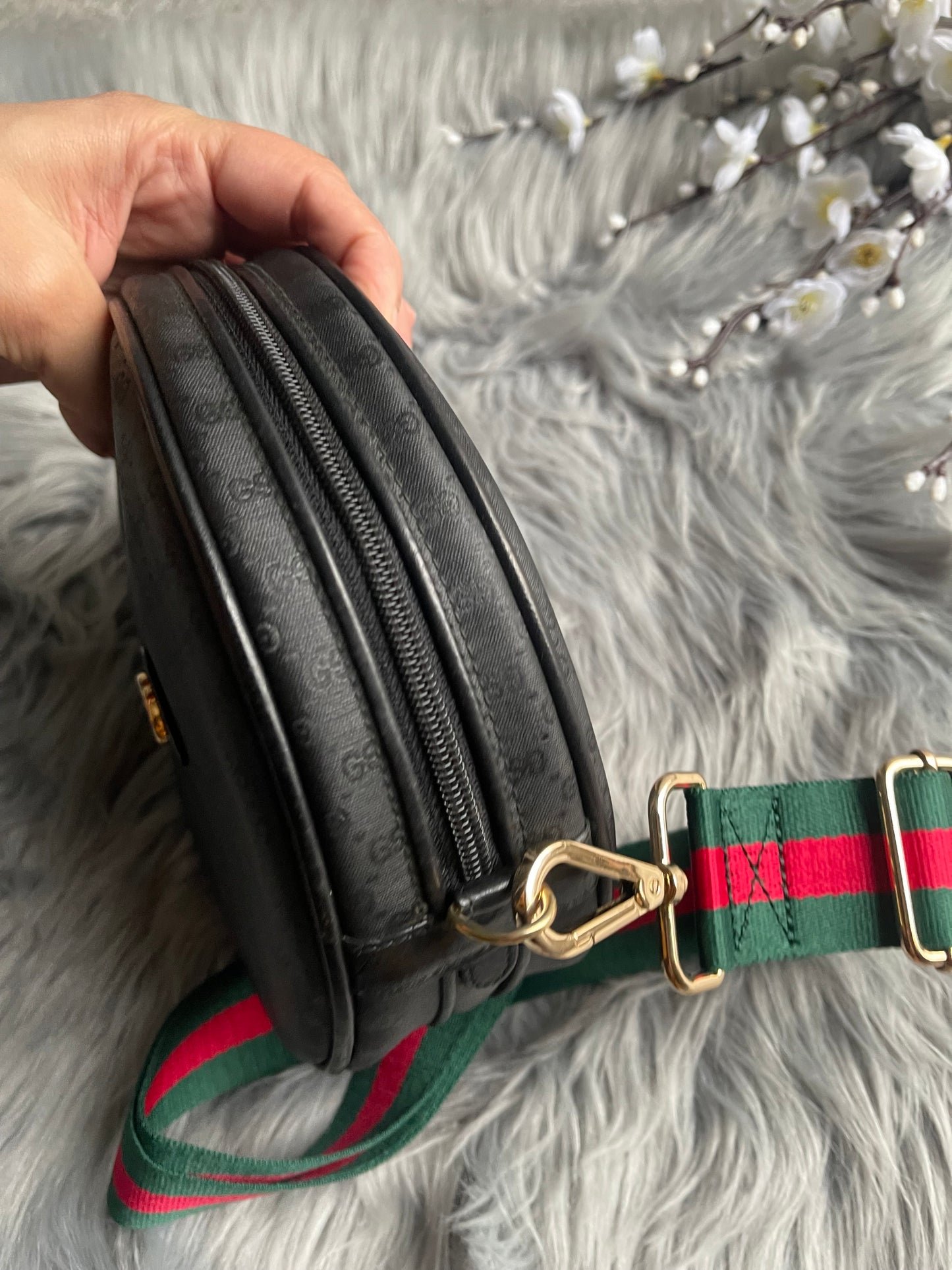 Authentic Gucci vintage crossbody bag