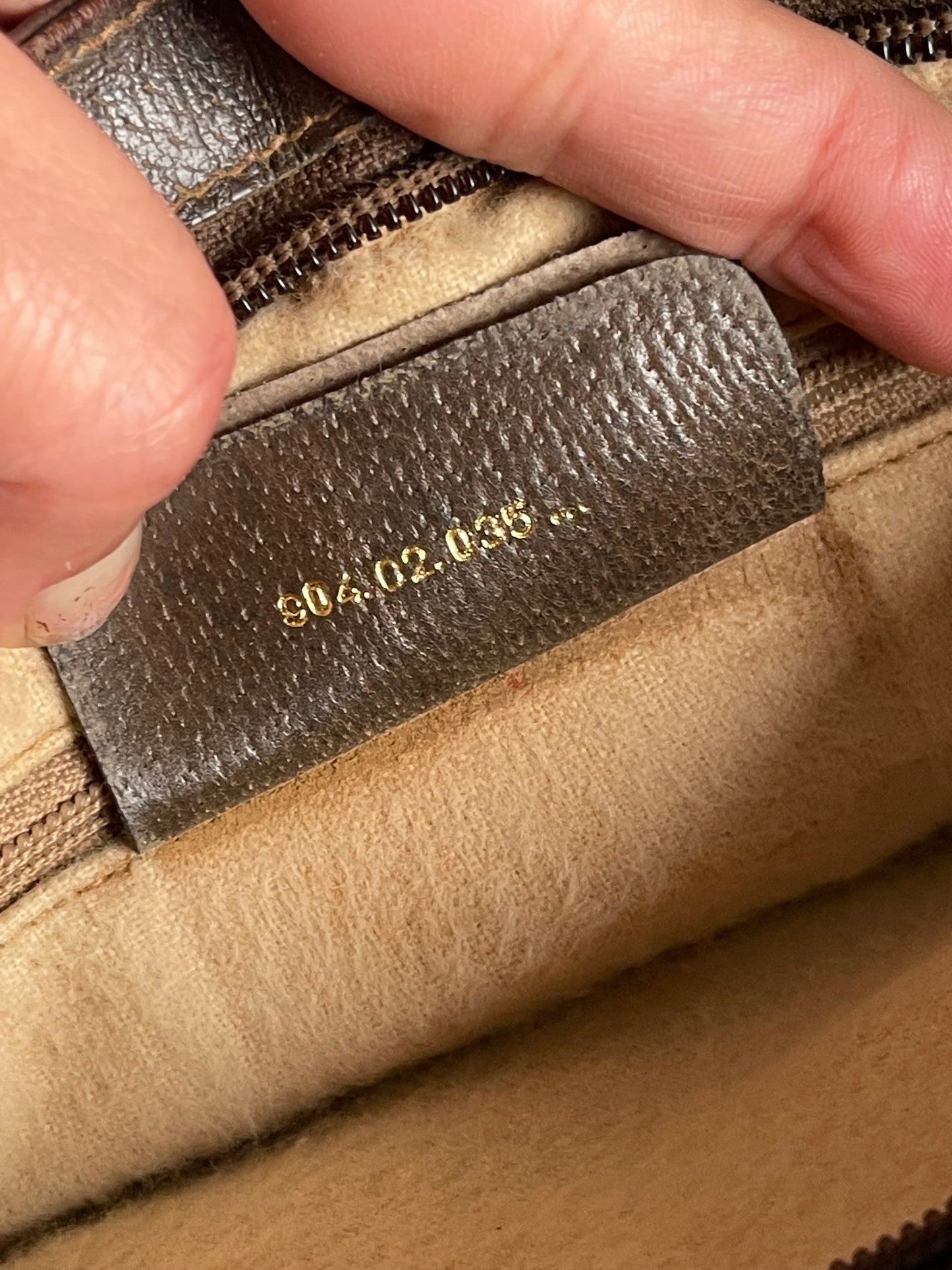 Authentic Gucci vintage crossbody bag