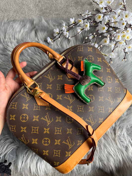 Authentic Louis Vuitton Alma pm satchel