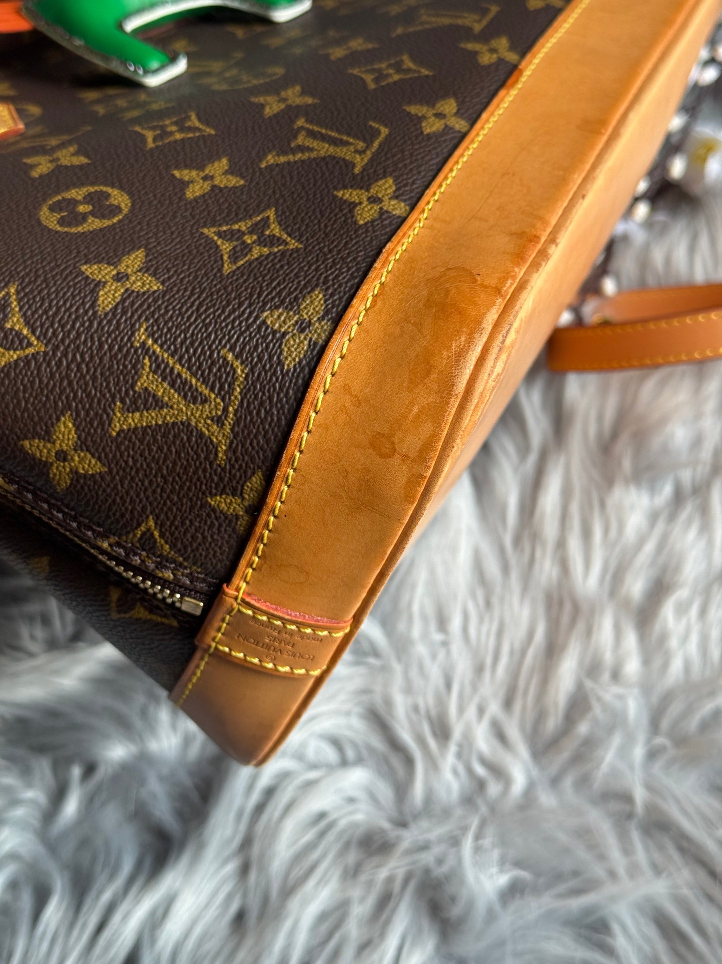 Authentic Louis Vuitton Alma pm satchel