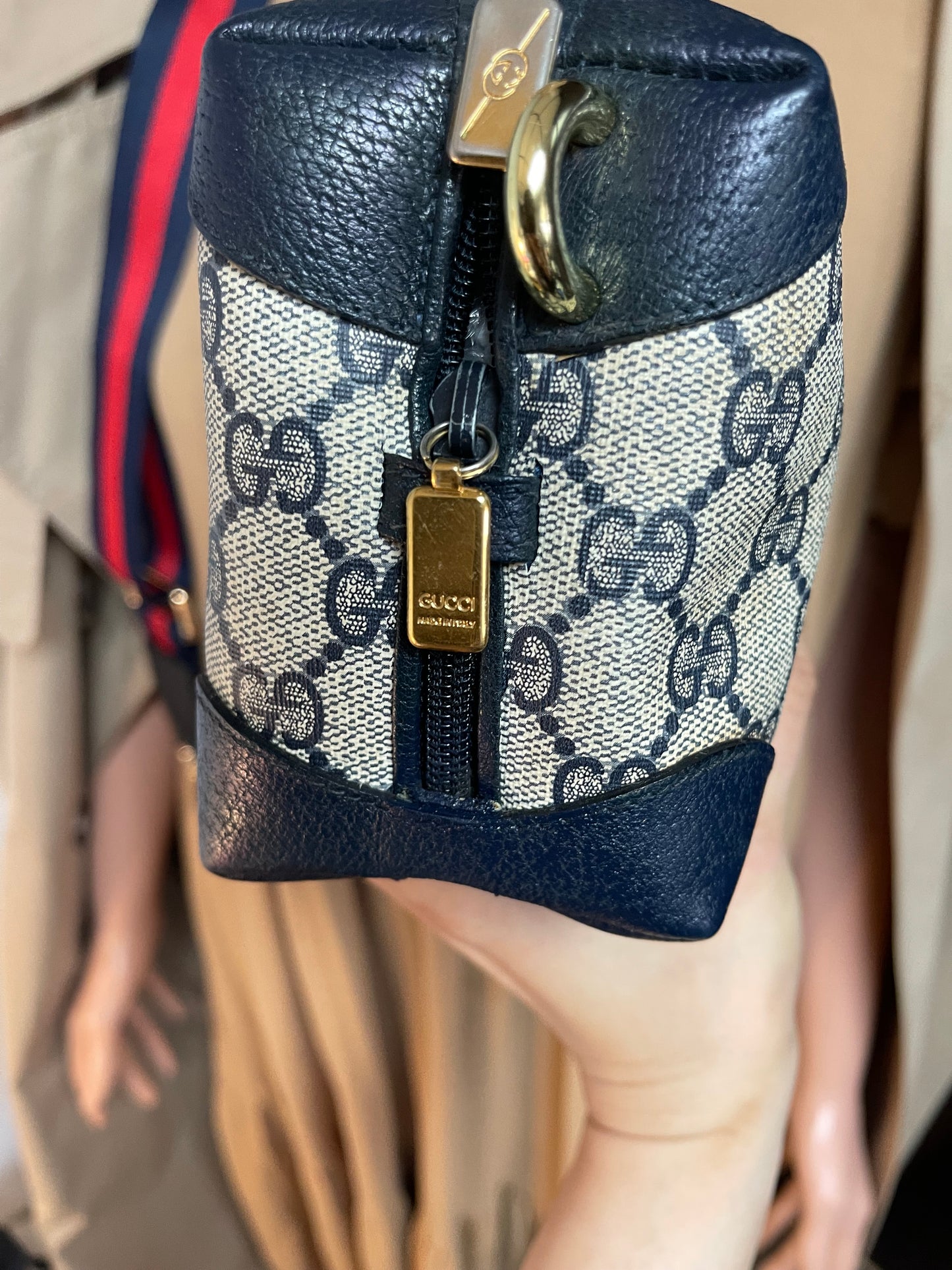 Authentic Gucci vintage crossbody bag