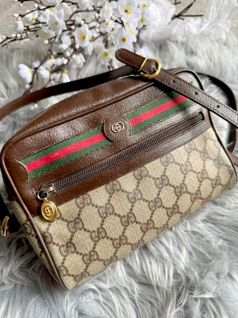 Authentic Gucci vintage web sherry line crossbody