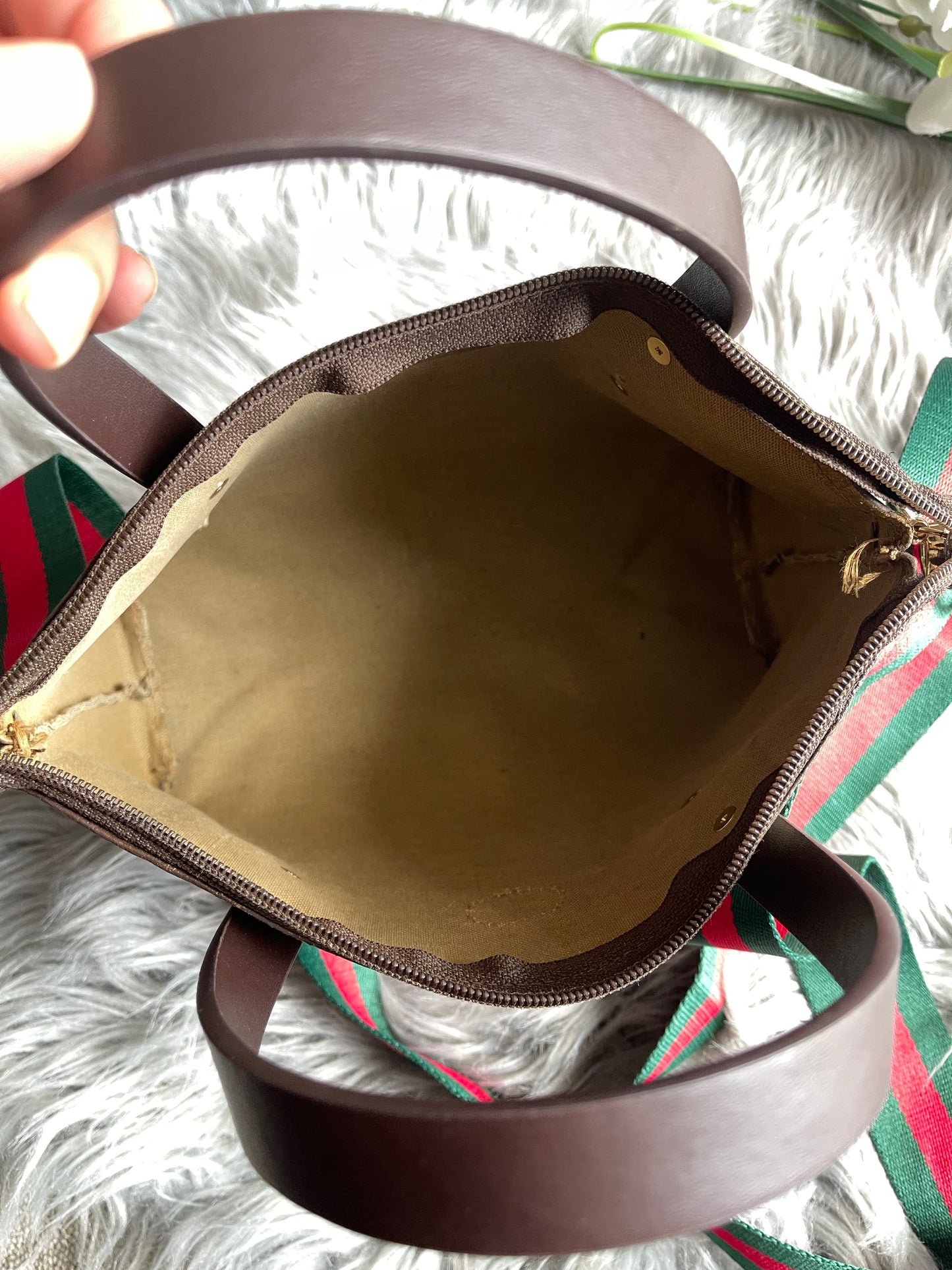 Authentic Gucci vintage GG canvas crossbody bag