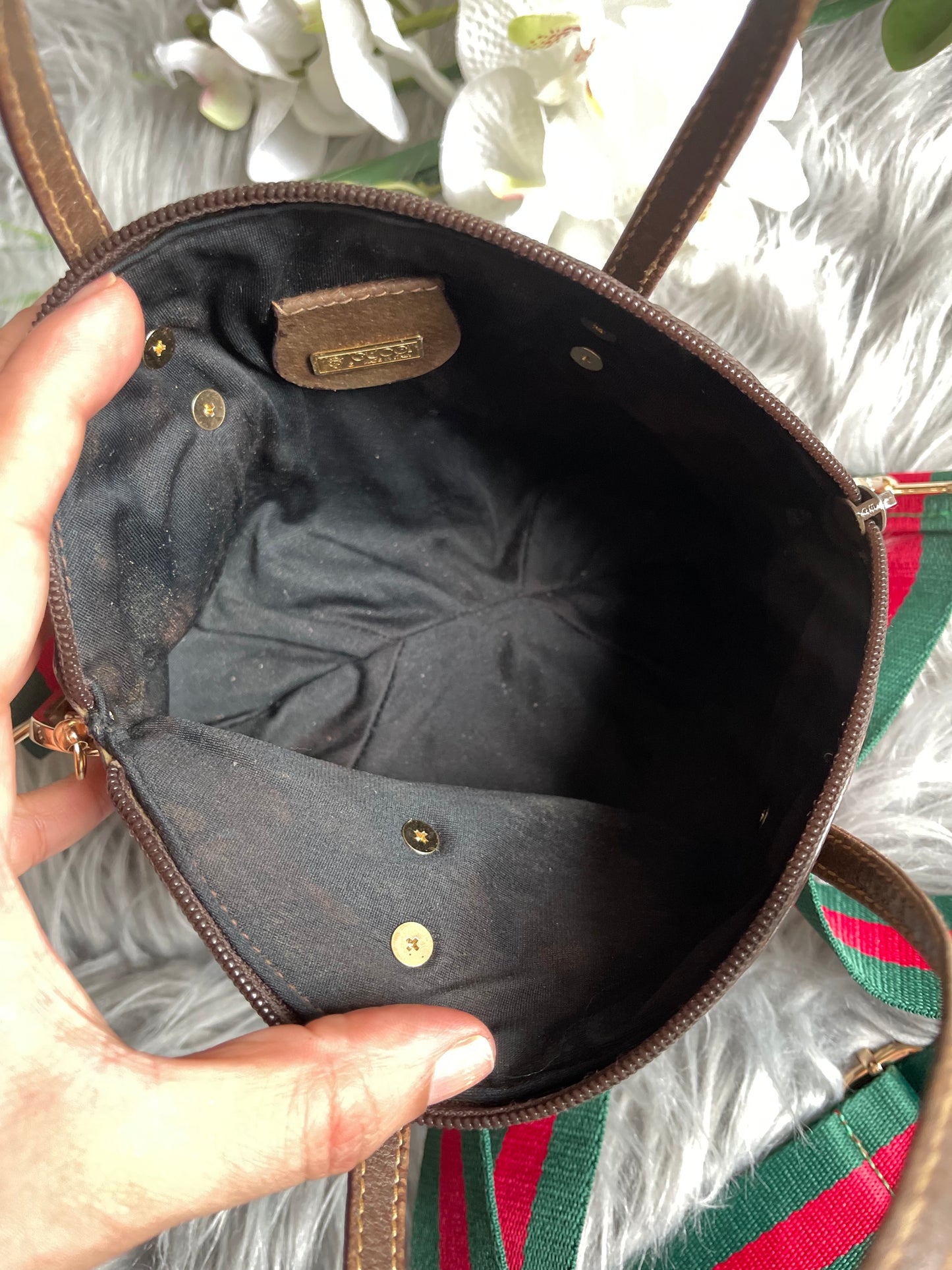 Authentic Gucci vintage GG canvas crossbody bag