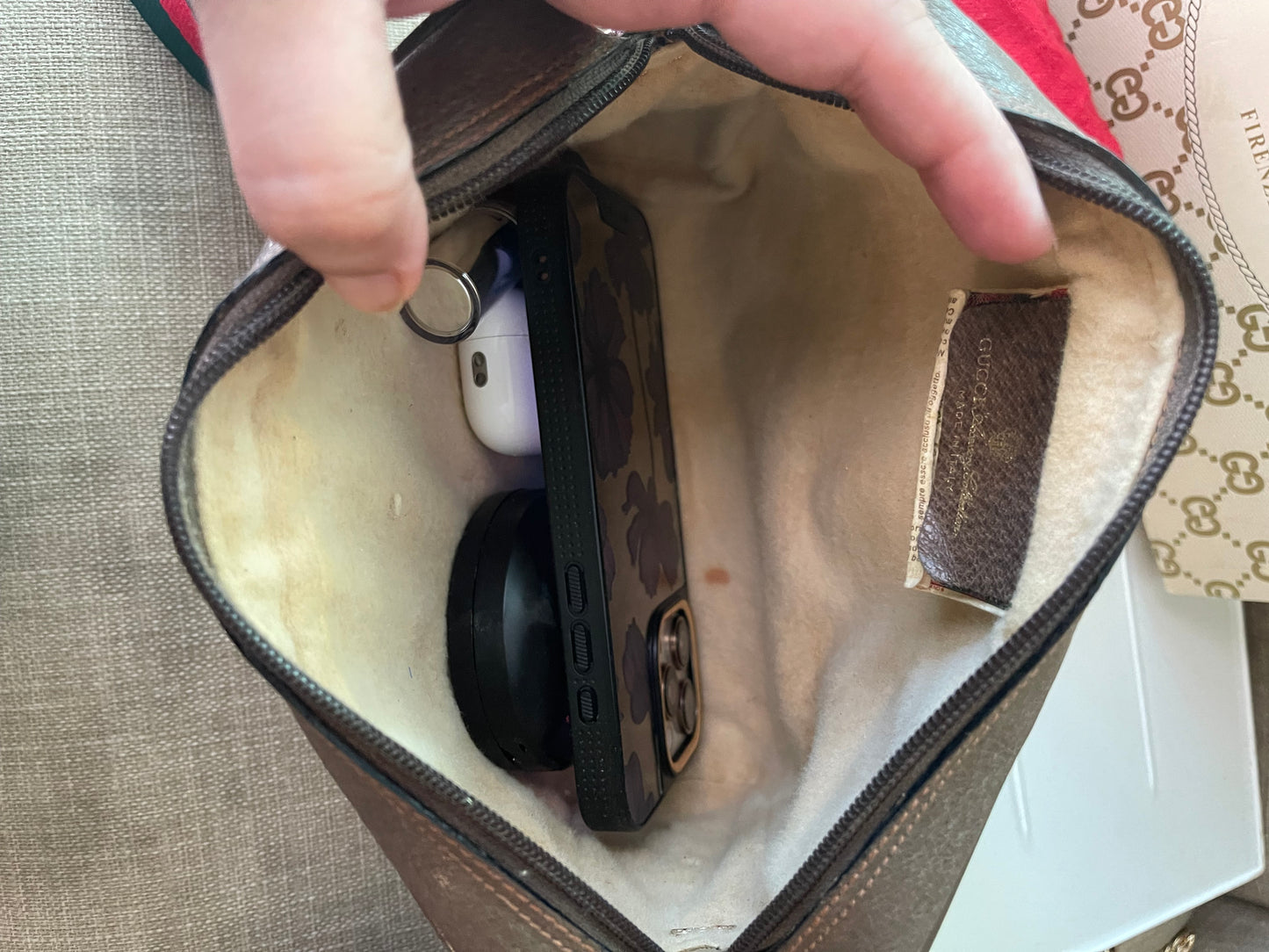 Authentic Gucci vintage web sherry line crossbody