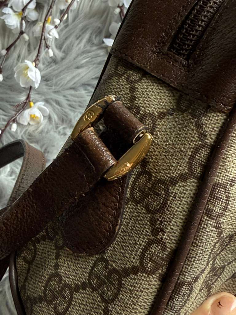 Authentic Gucci vintage web sherry line crossbody