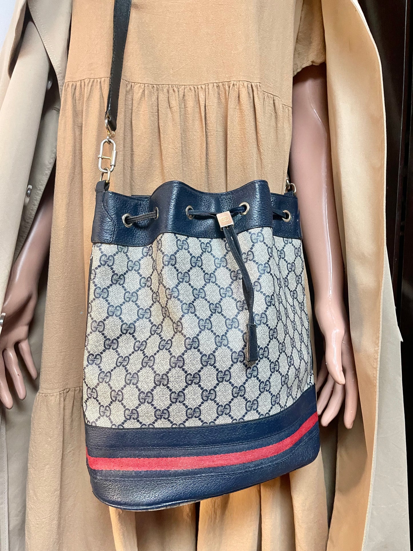 Authentic Gucci vintage web sherry line crossbody bag