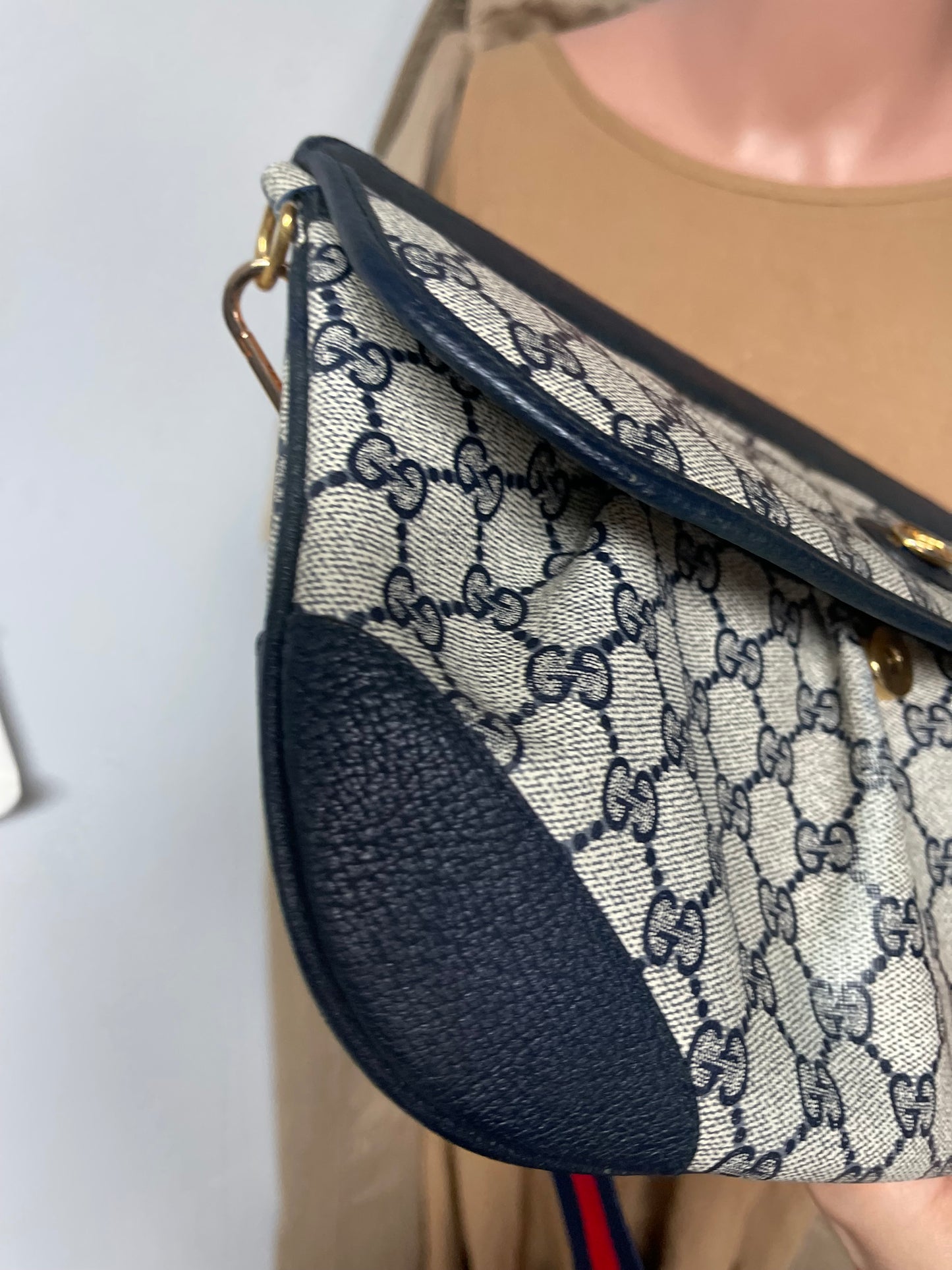 Authentic Gucci vintage GG canvas blue crossbody bag