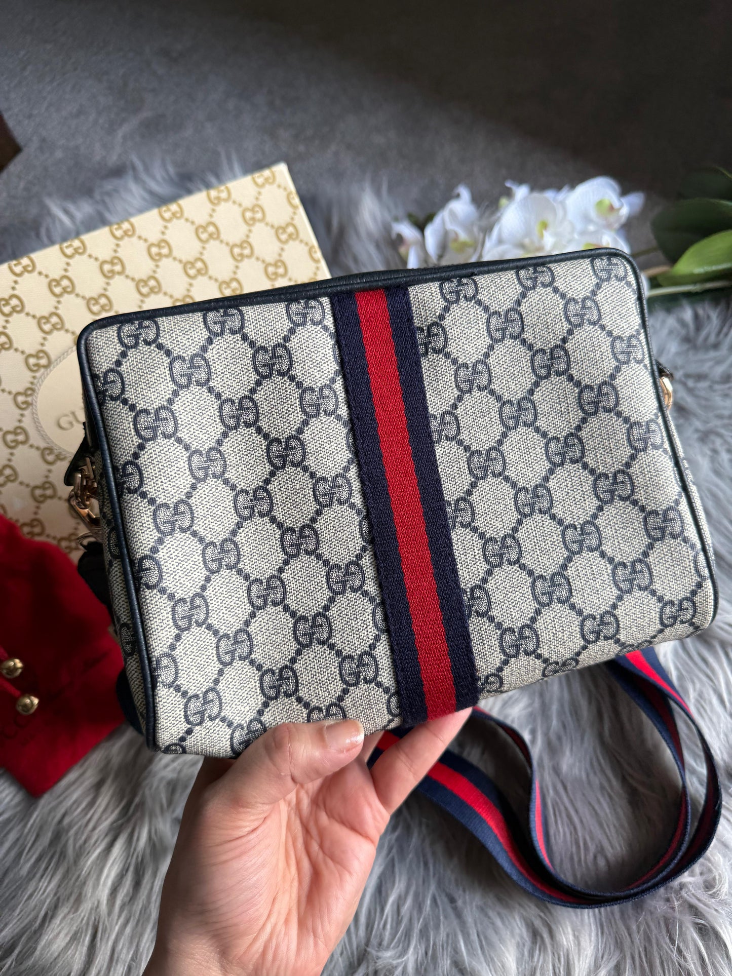 Authentic Gucci vintage web sherry line crossbody bag
