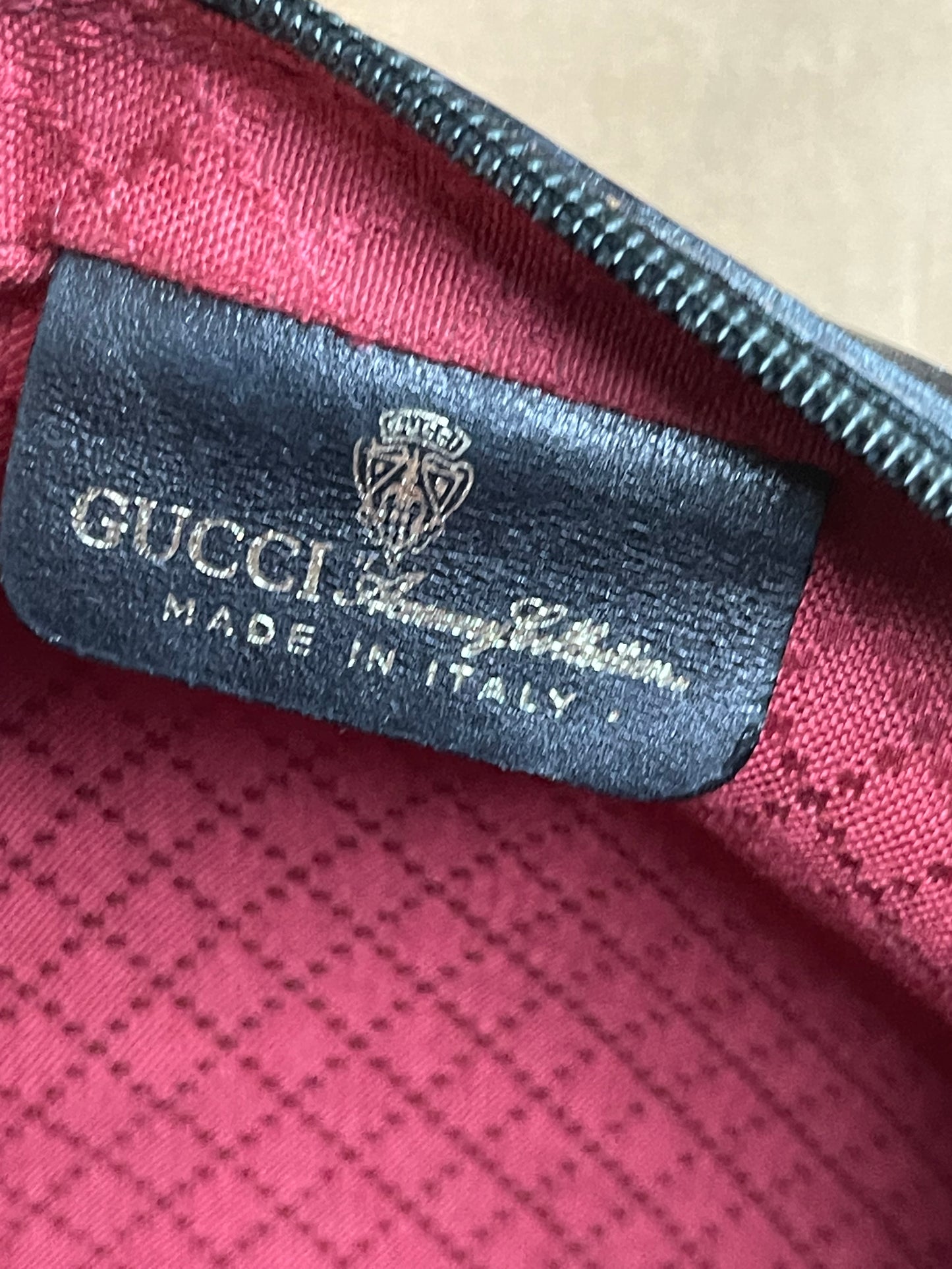 Authentic Gucci vintage crossbody bag