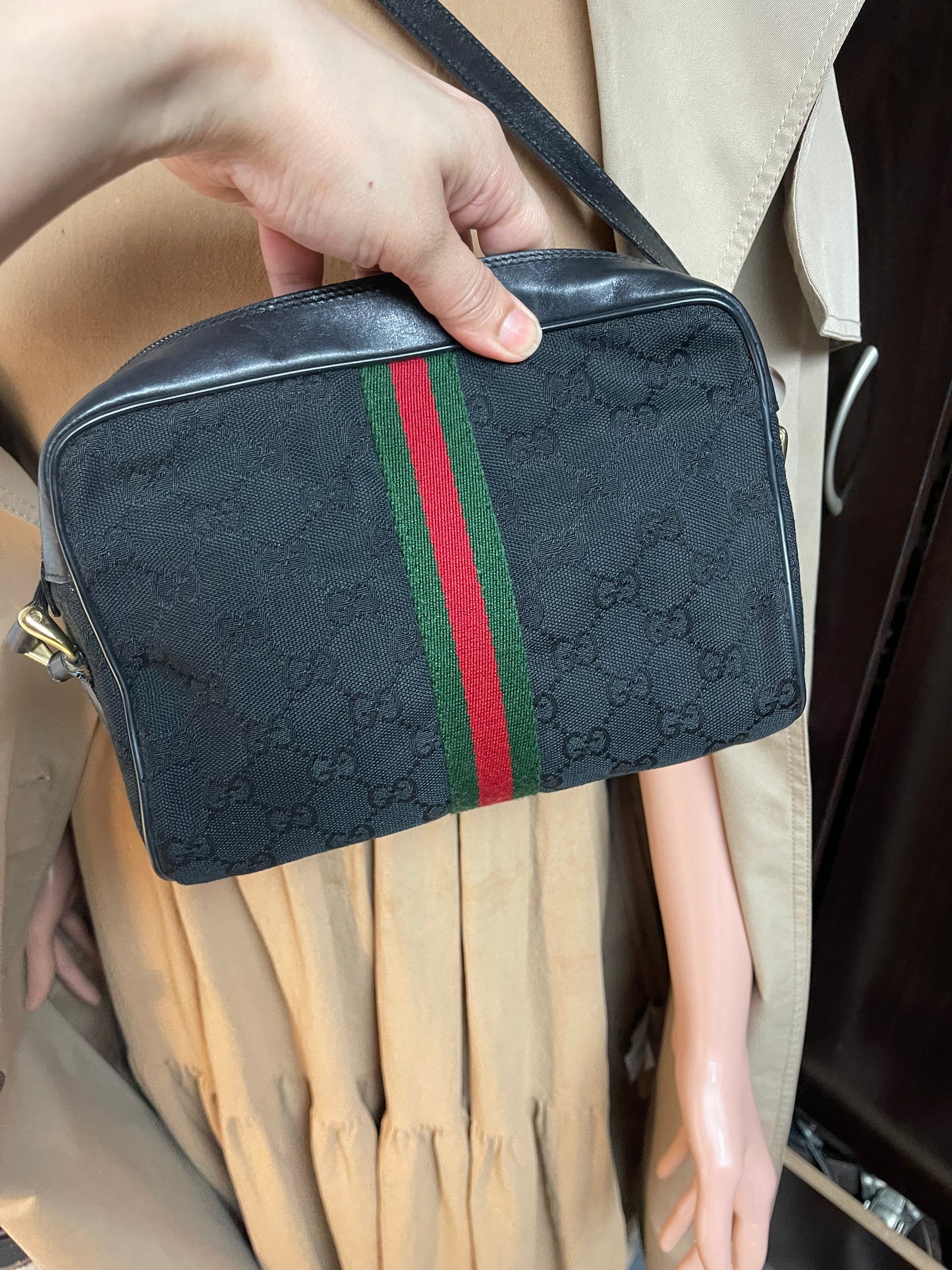 Authentic Gucci vintage crossbody bag
