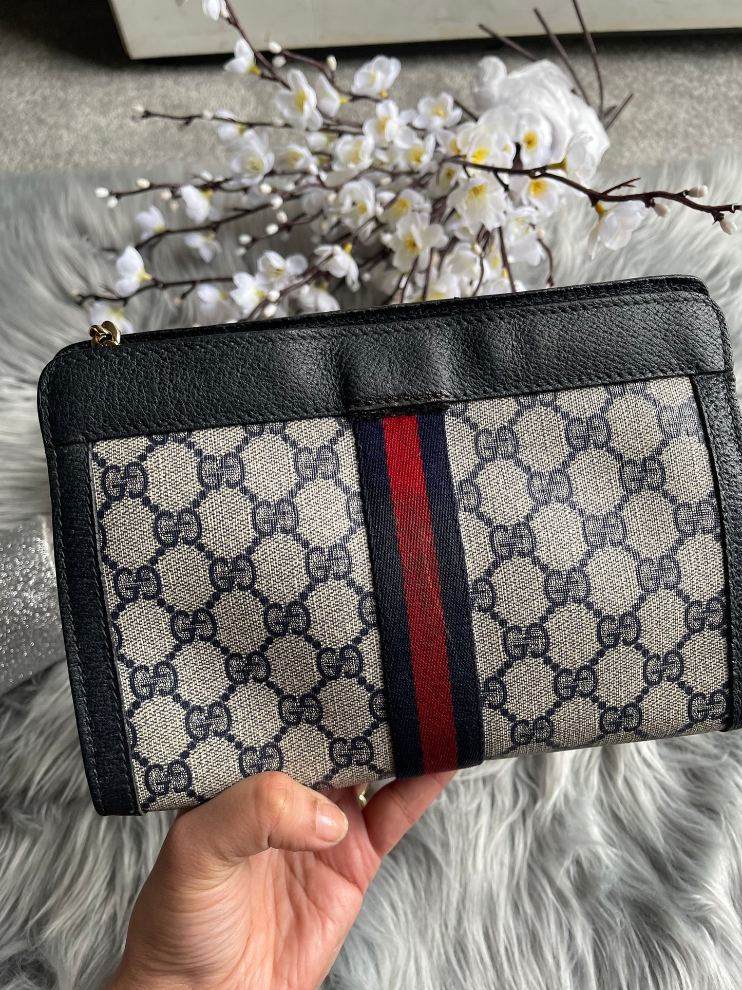 Authentic Gucci vintage crossbody bag