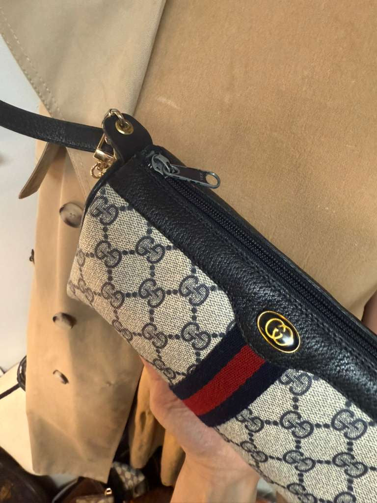 Authentic Gucci vintage web sherry line crossbody bag